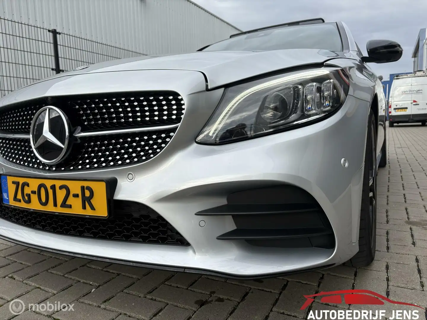 Mercedes-Benz C 220 220d b. Sol. AMG Plus Upgrade Edition Grijs - 2