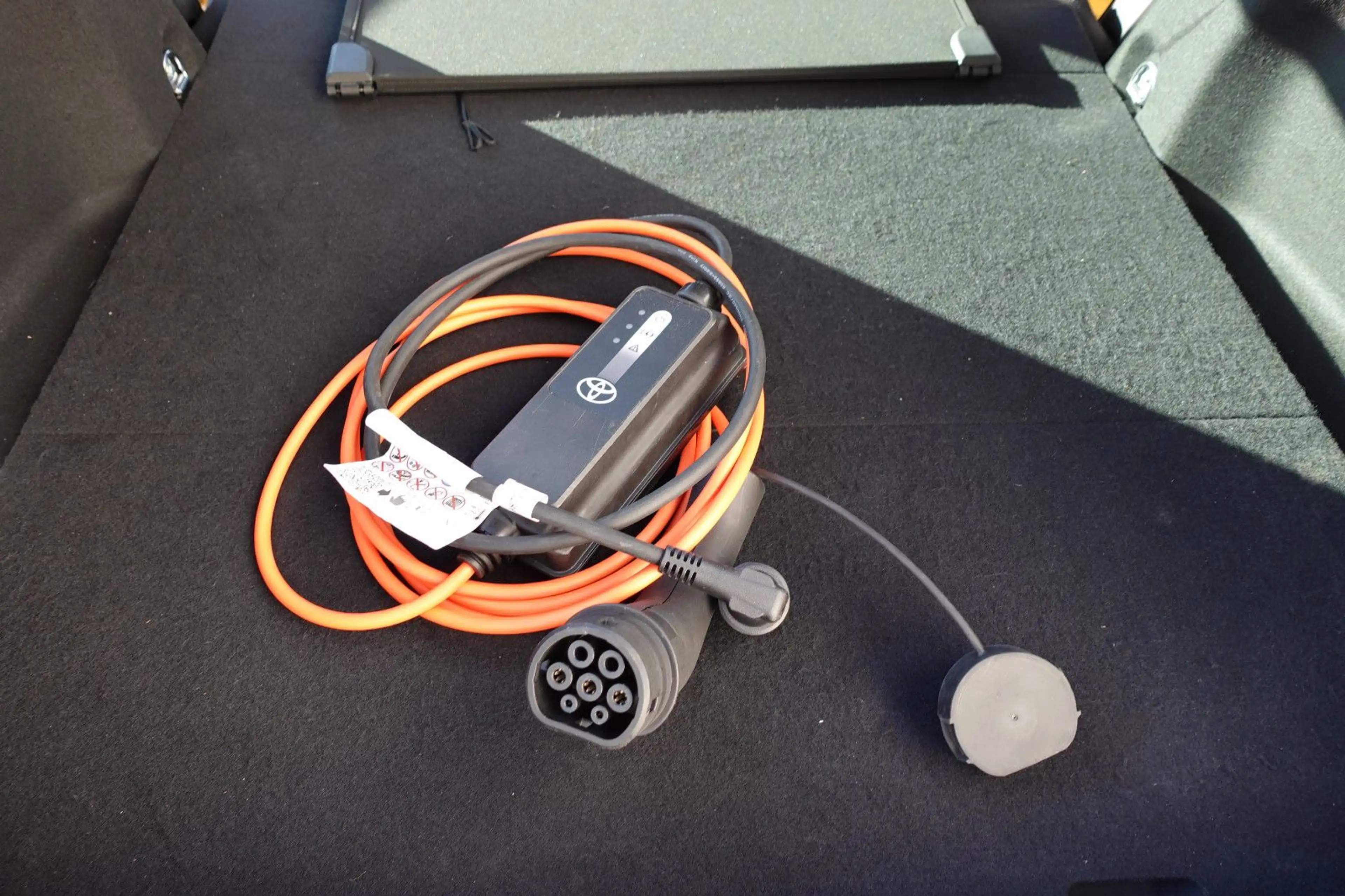 Toyota Prius 2.0l Plug-in Hybrid Executive 5J Garantie — photo 13