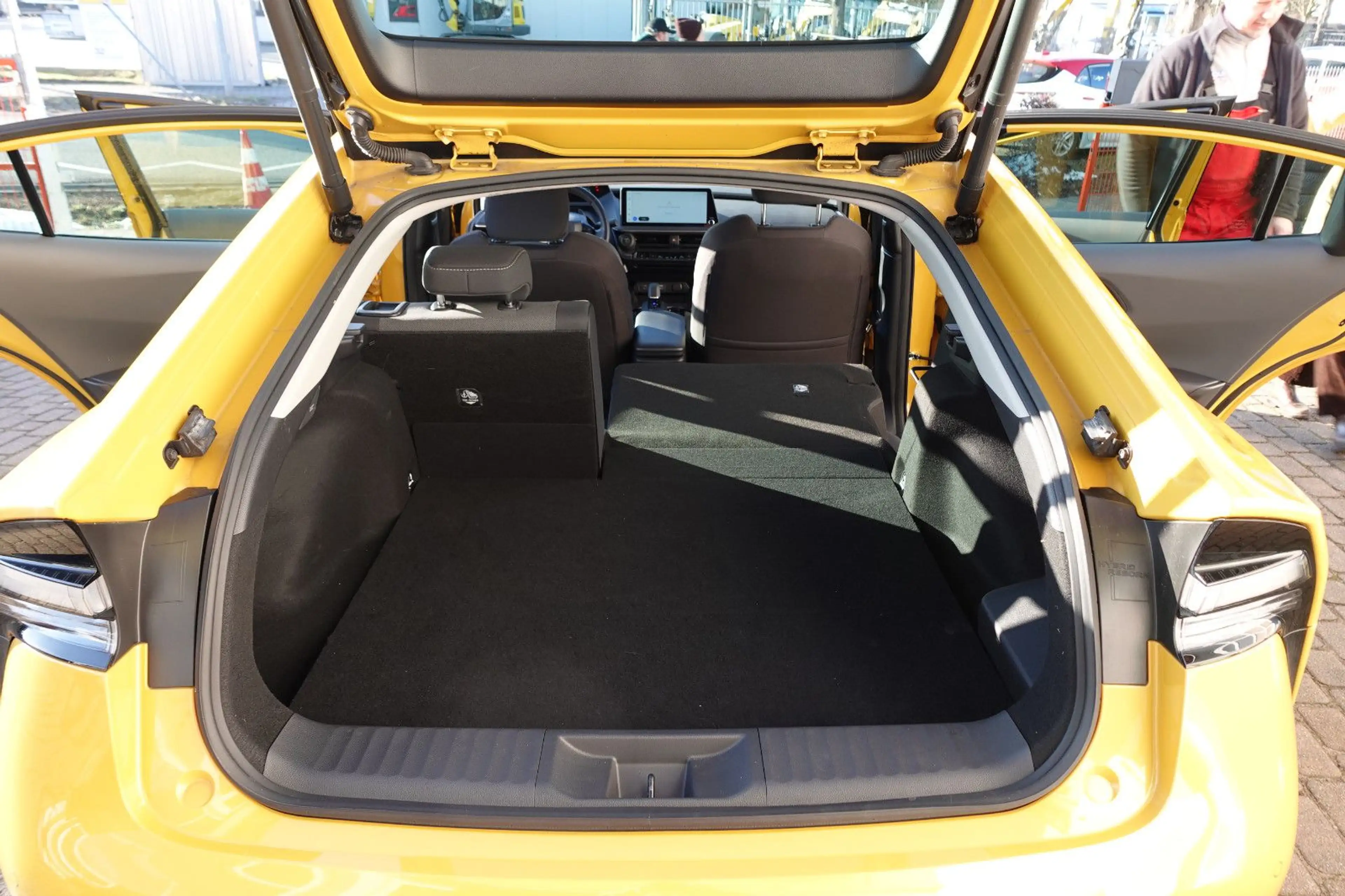 Toyota Prius 2.0l Plug-in Hybrid Executive 5J Garantie — photo 11