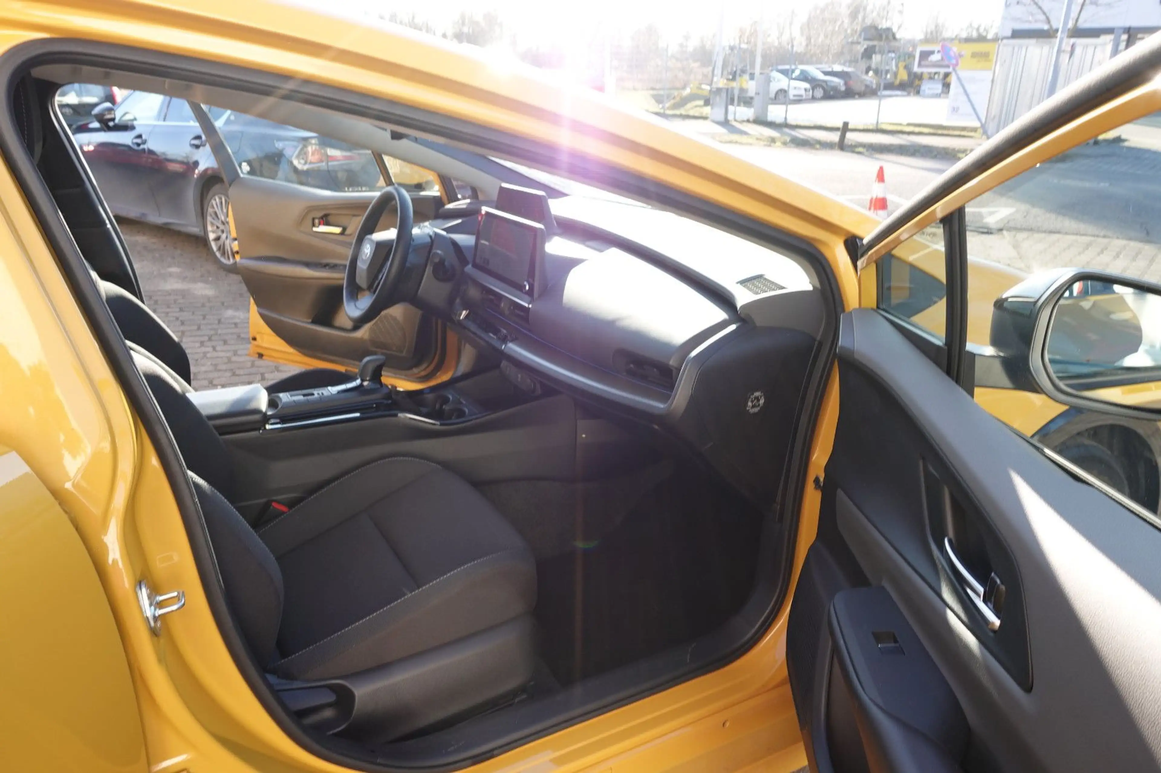 Toyota Prius 2.0l Plug-in Hybrid Executive 5J Garantie — photo 8