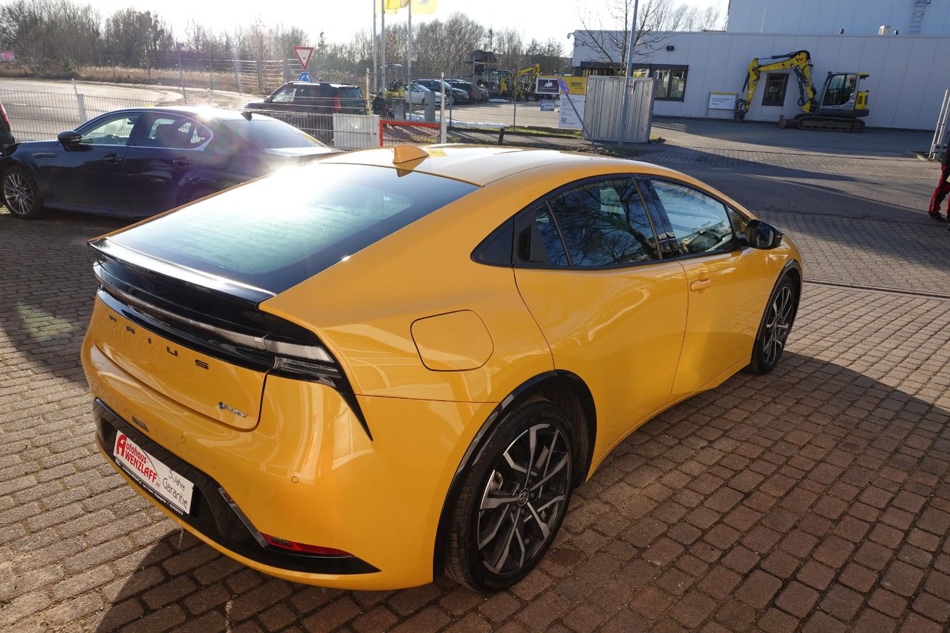 Toyota Prius 2.0l Plug-in Hybrid Executive 5J Garantie — photo 3