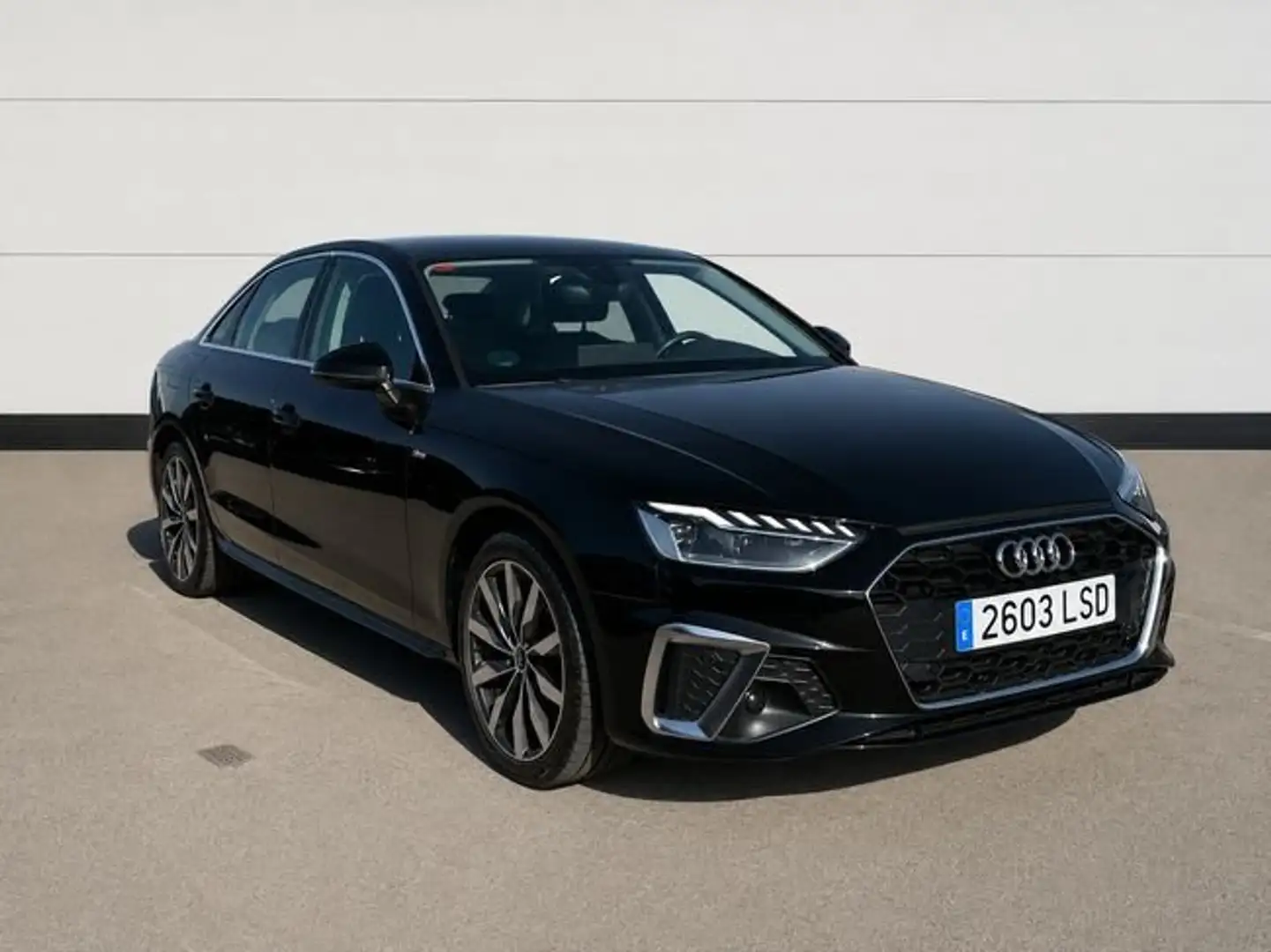 Audi A4 2.0 35 TFSI S LINE MHEV 150 4P Negro - 1