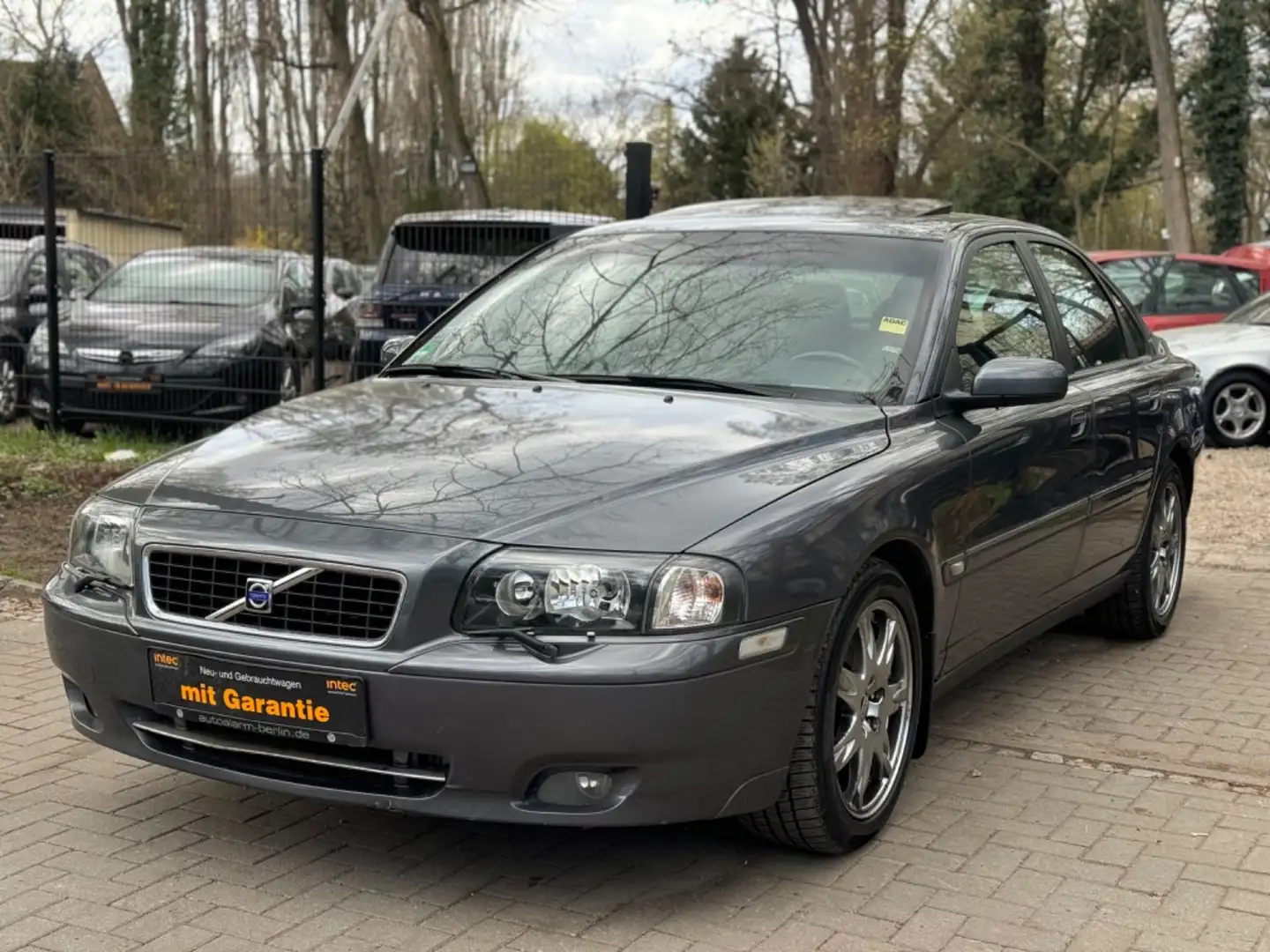 Volvo S80 2.4 Summum Aut,Leder,Schiebedach,1.Hand Šedá - 2