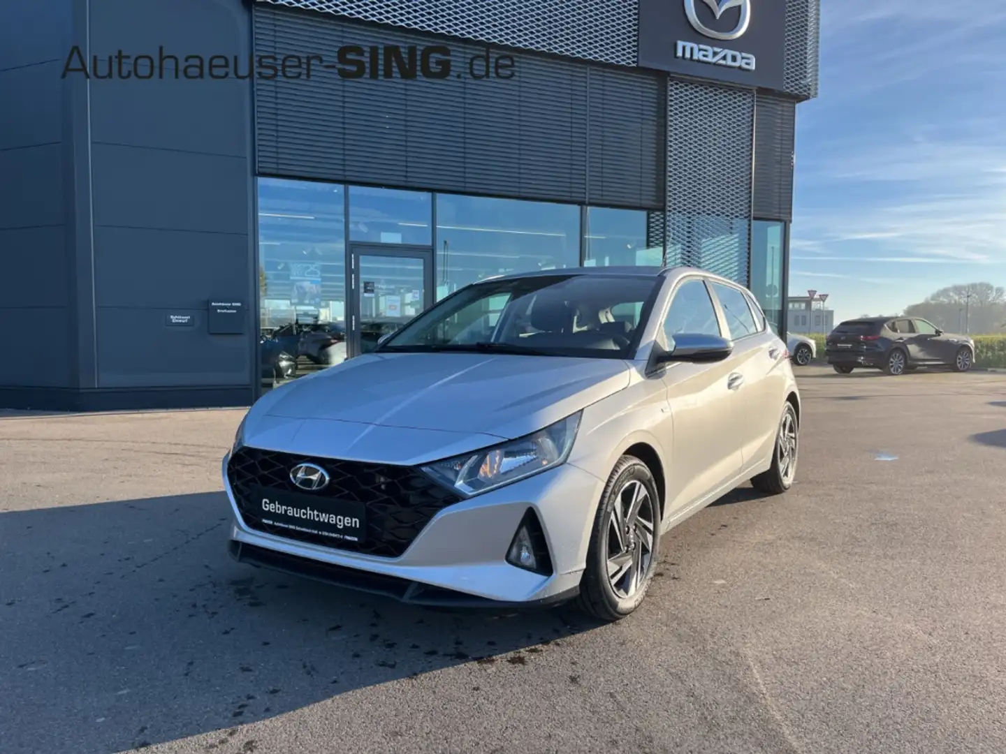 Hyundai i20 Select Mild-Hybrid Tempomat Spurhalteassi. Silber - 1