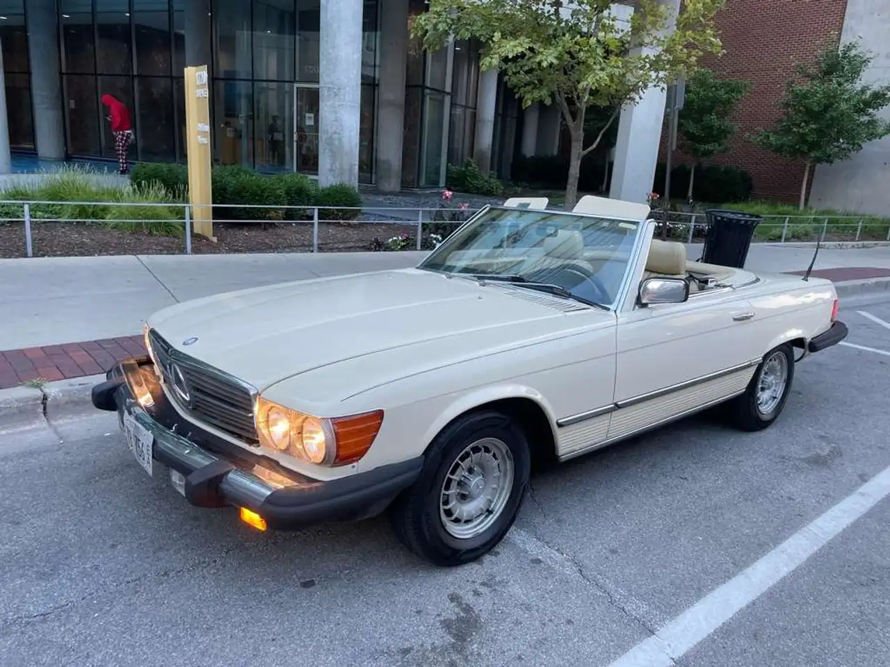 Mercedes-Benz SL 380, foto 1