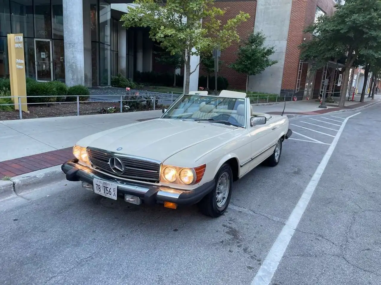 Mercedes-Benz SL 380, foto 2