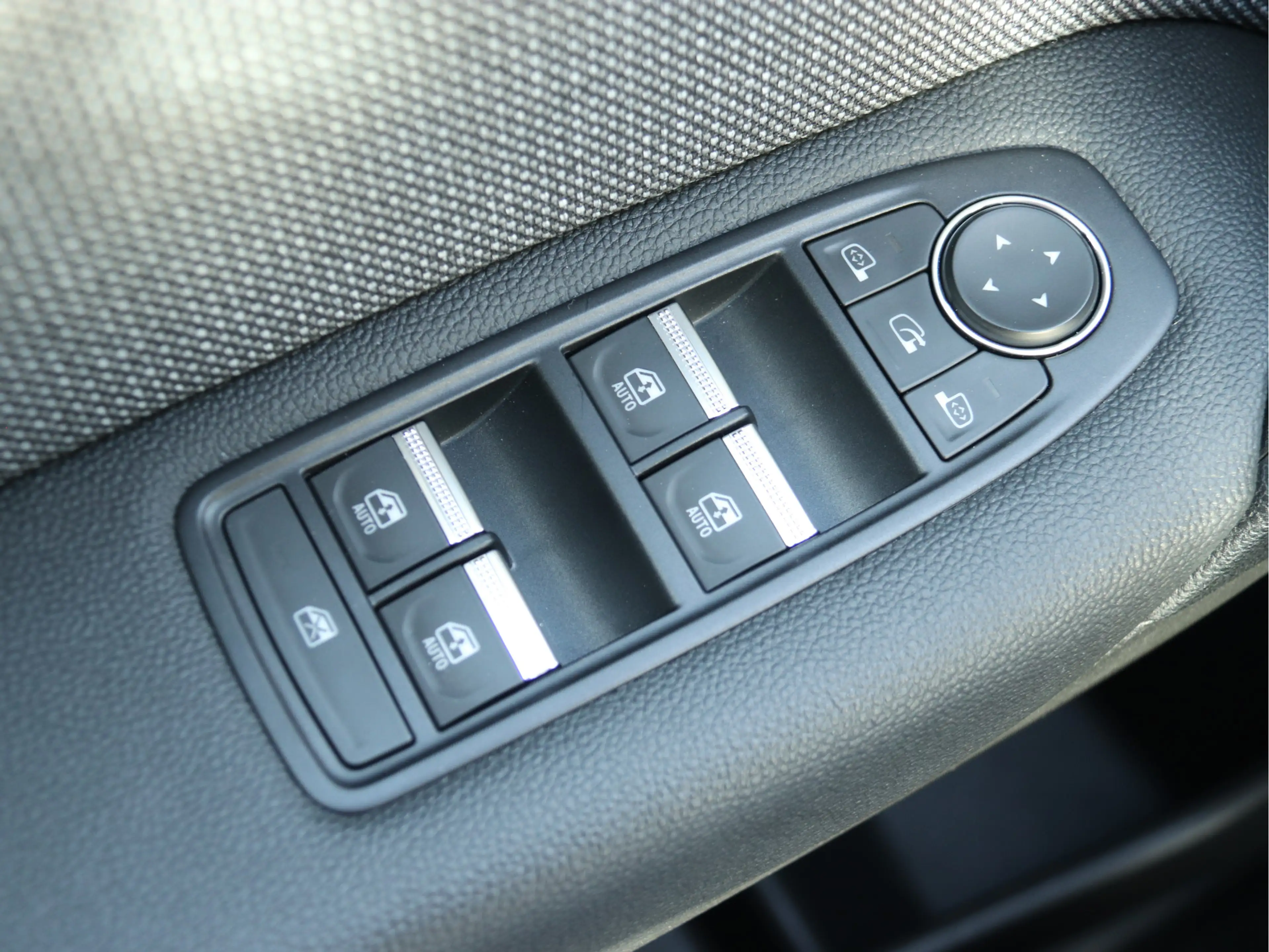 Renault Symbioz 1.6 E-Tech full hybrid 145 techno ADAPT CRUISE / N — photo 16