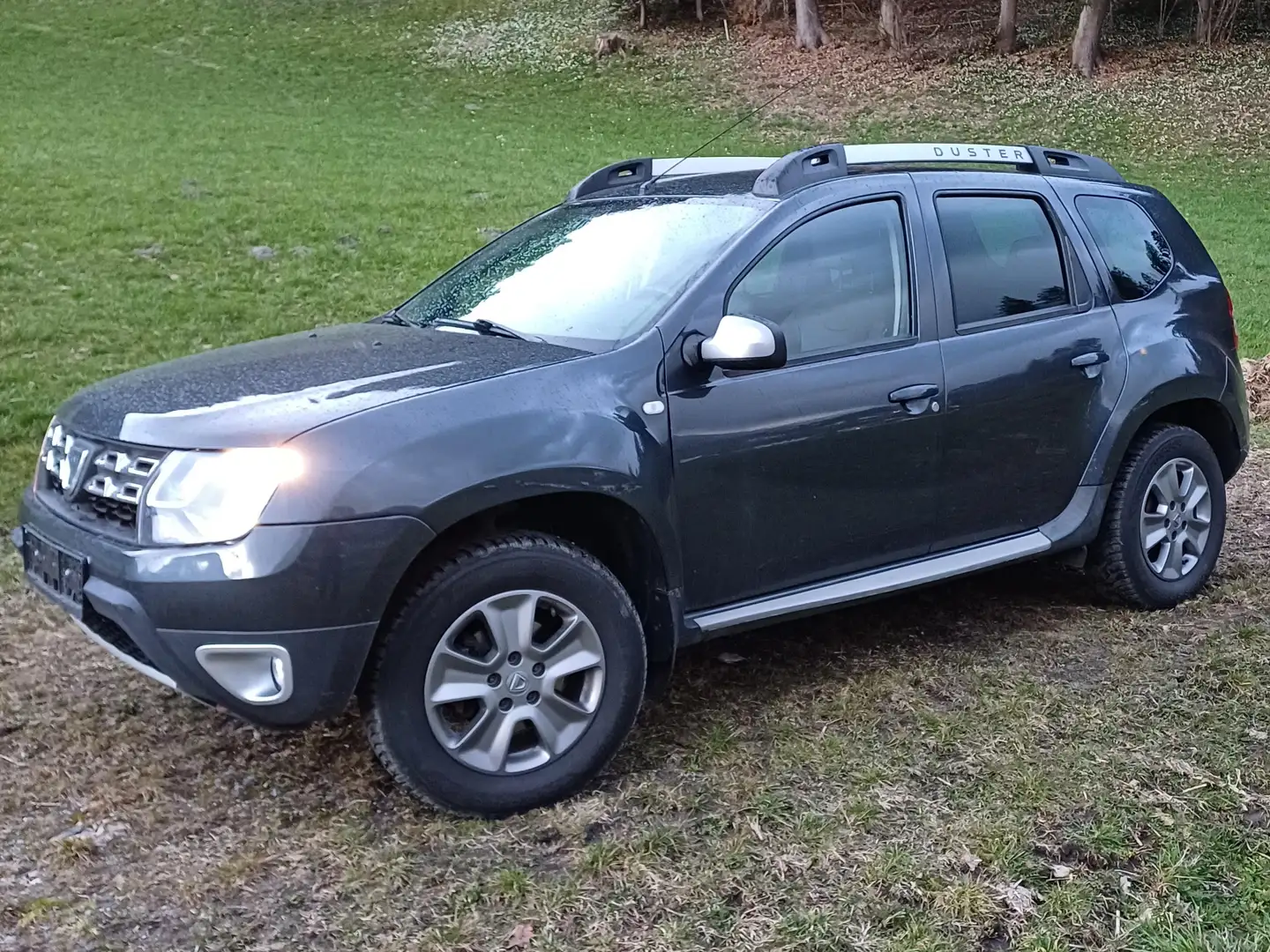 Dacia Duster Duster Supreme dCi 110 4WD Supreme Grau - 2