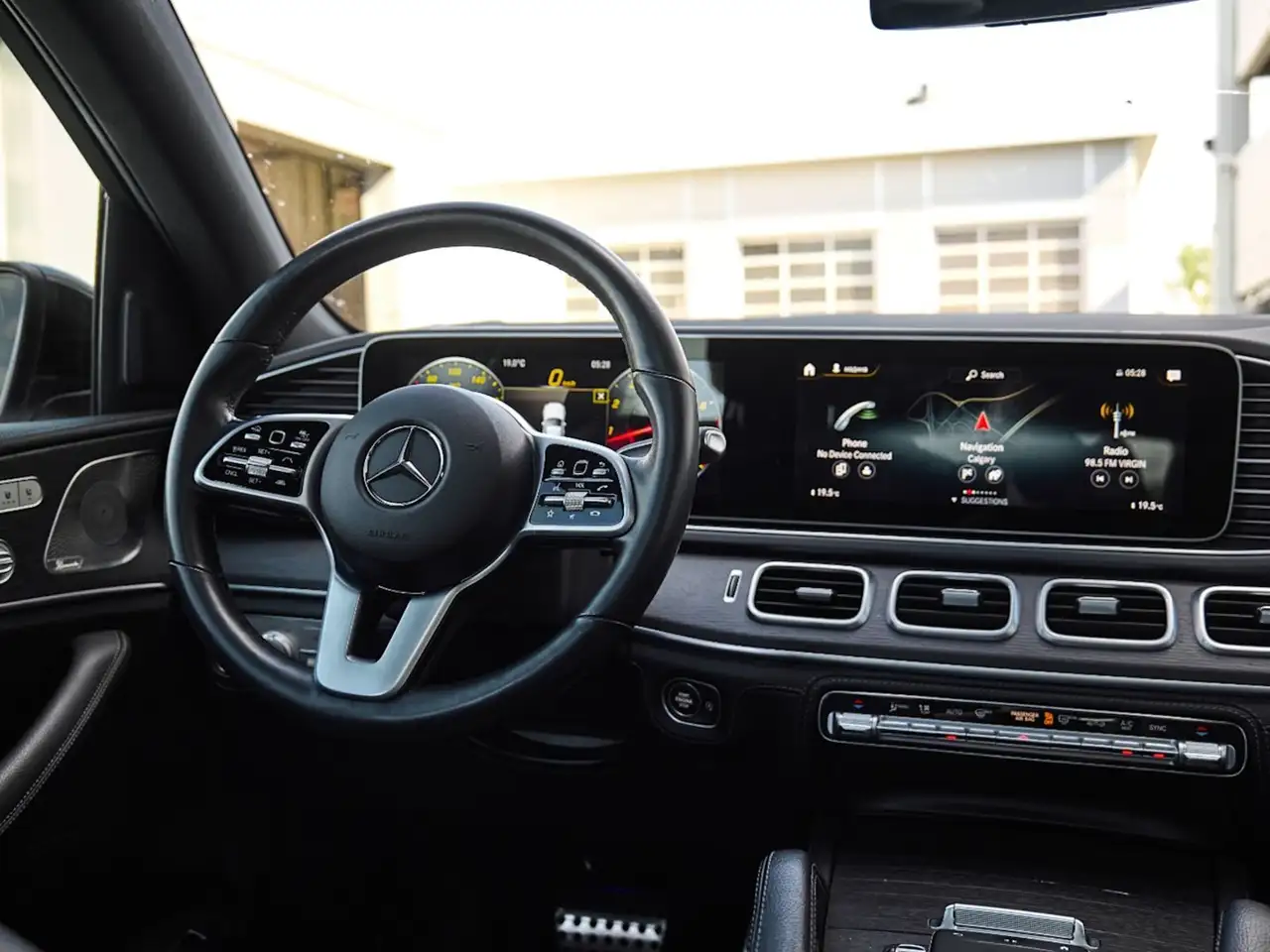 Mercedes-Benz GLS снимка Mercedes-Benz GLS
