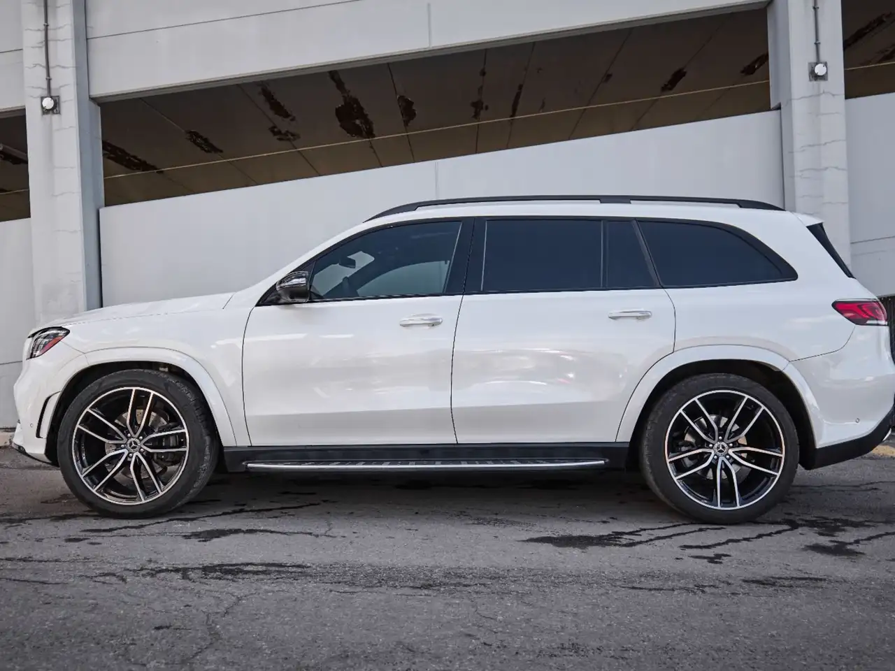 Mercedes-Benz GLS снимка Mercedes-Benz GLS