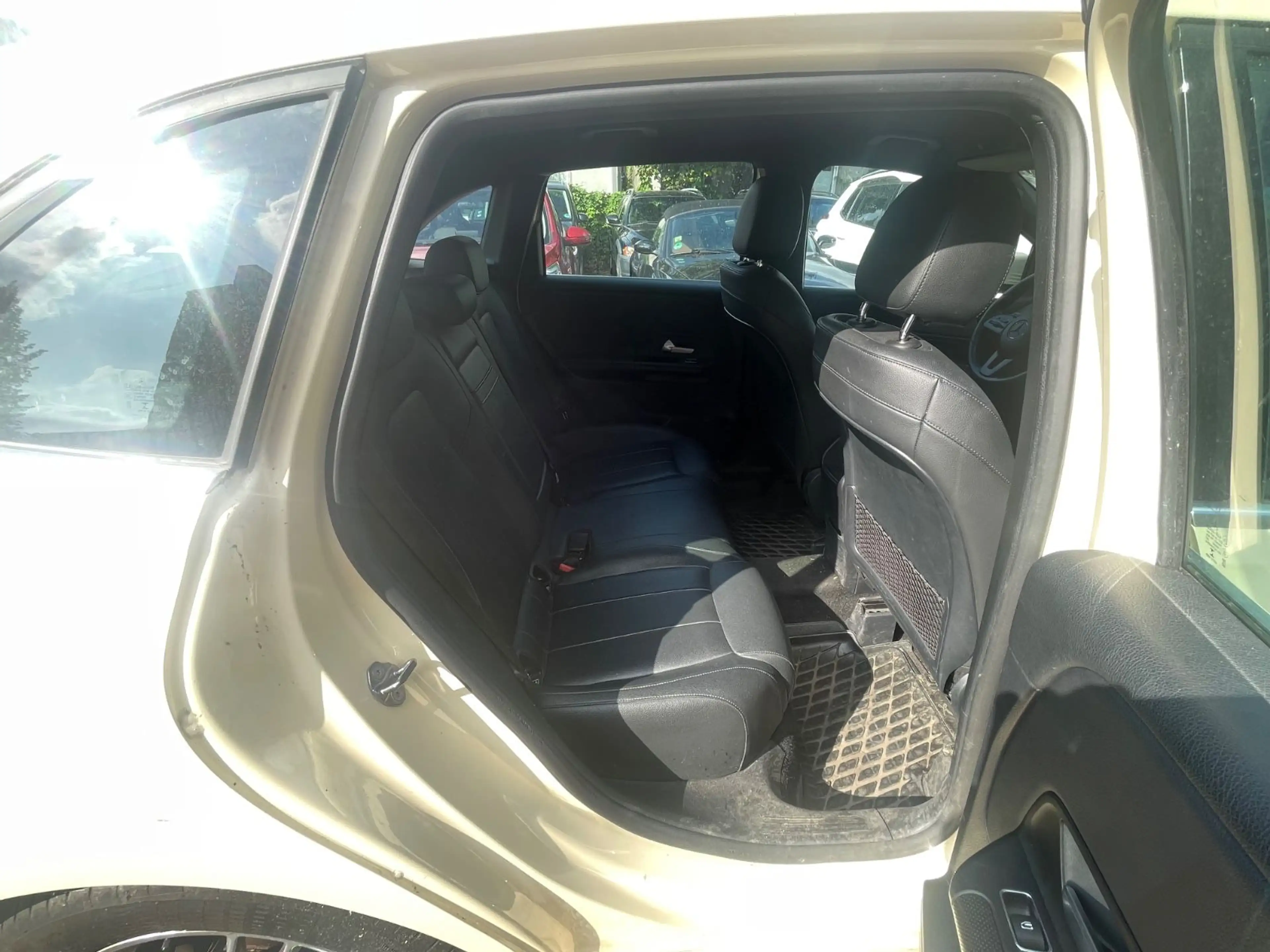 Mercedes-Benz B 180 d*Automatik*EURO6*Klima*SZHZG*Carplay* — photo 11