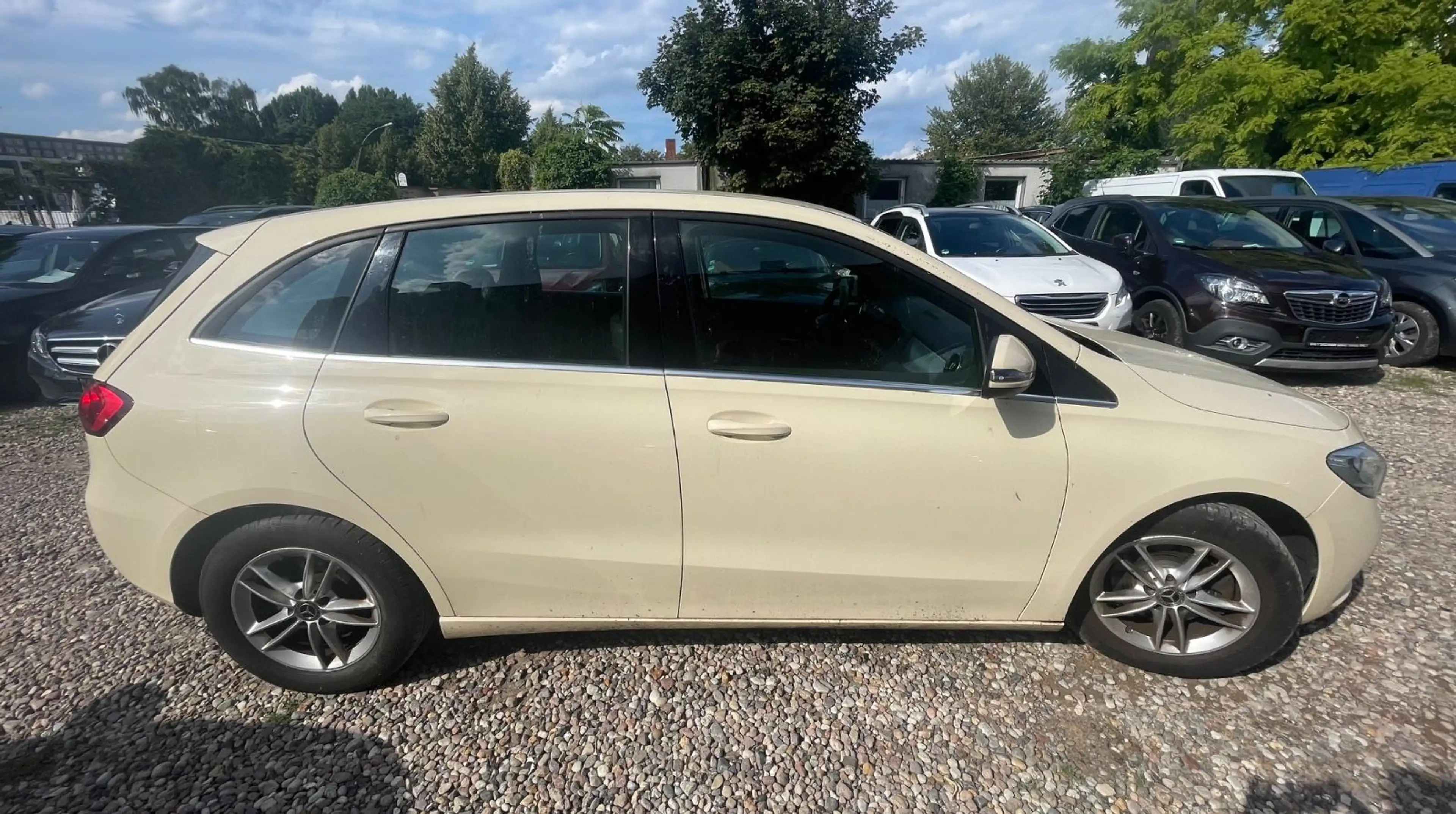 Mercedes-Benz B 180 d*Automatik*EURO6*Klima*SZHZG*Carplay* — photo 5