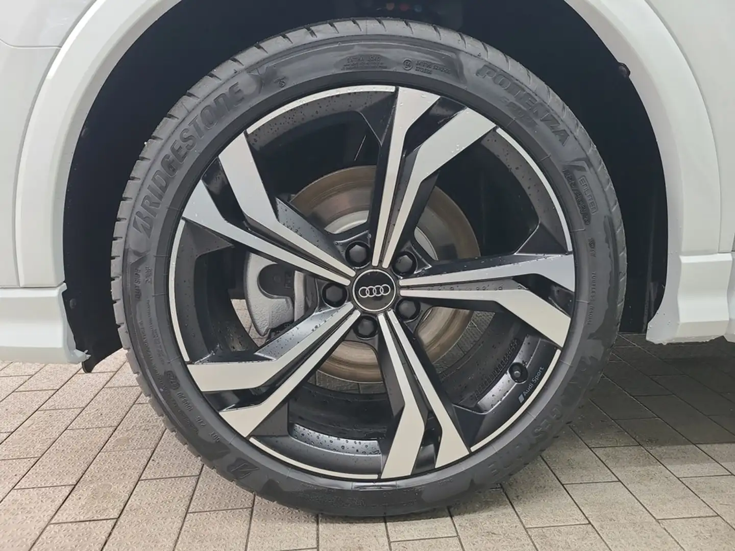 Audi Q3 40 TFSI quattro S line PANO+AHK+ACC+RFK+SONOS Weiß - 2