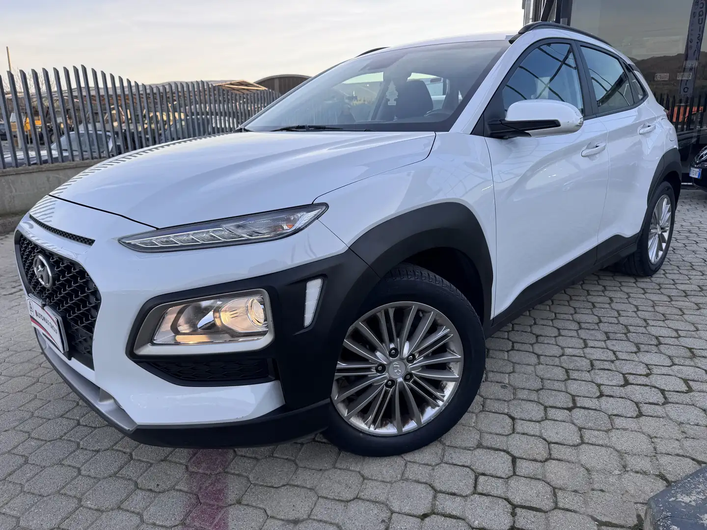 Hyundai KONA Kona 1.6 crdi Style 2wd 115cv Blanc - 1