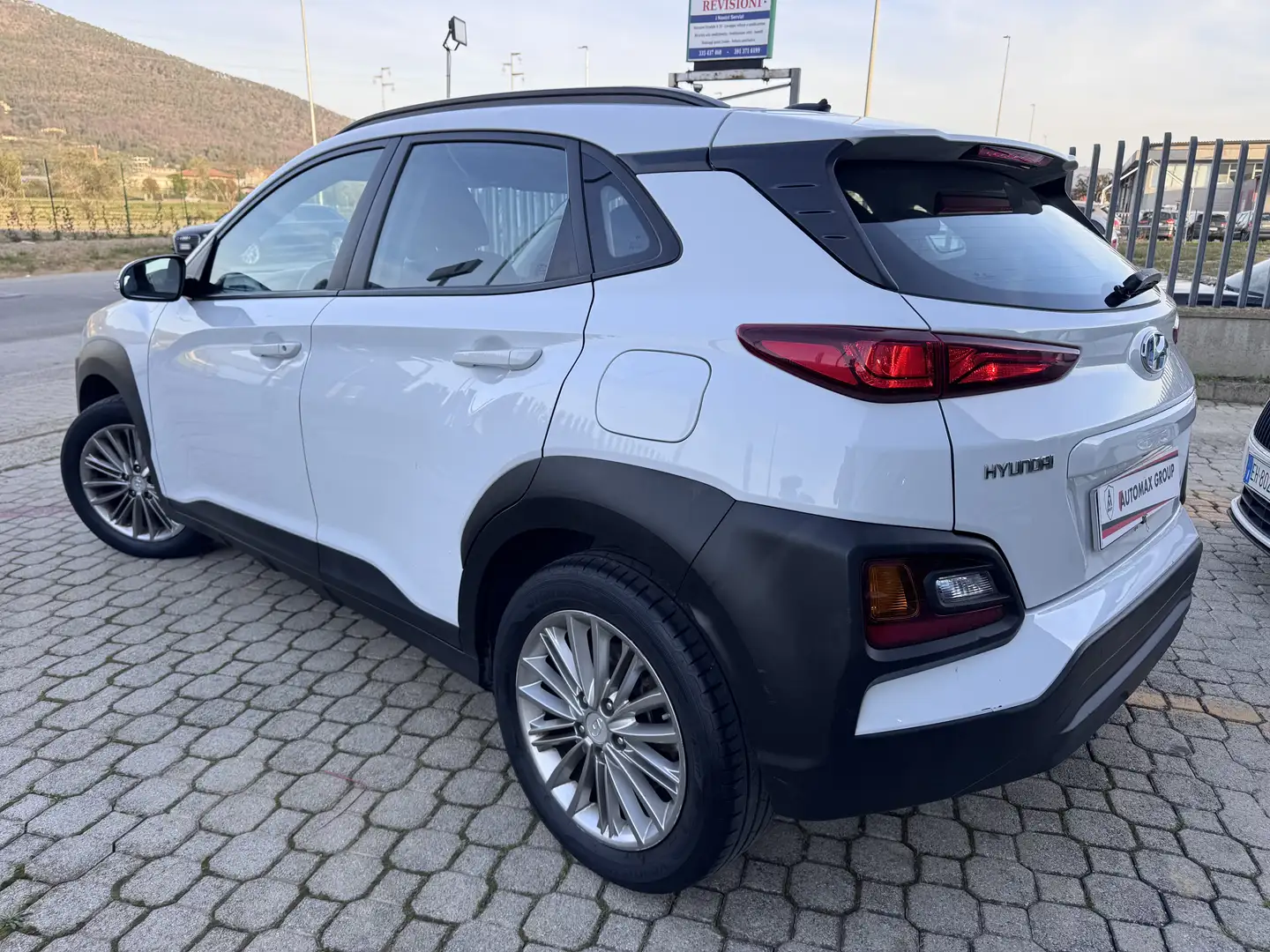 Hyundai KONA Kona 1.6 crdi Style 2wd 115cv Blanc - 2