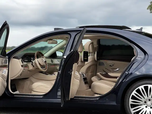 Mercedes-Benz S Class view 12