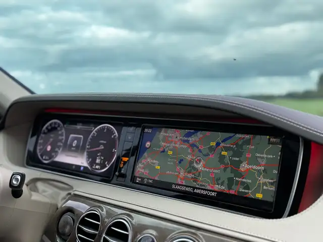 Mercedes-Benz S Class view 4