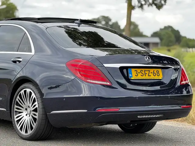 Mercedes-Benz S Class view 5
