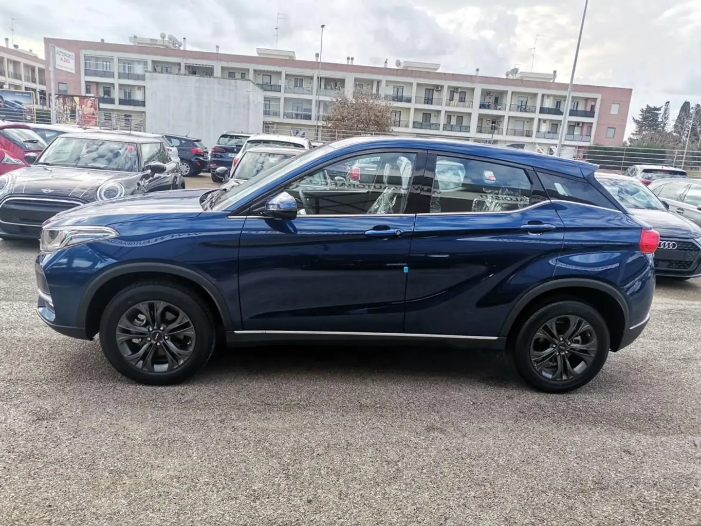 DFSK Glory 580 benzina Blau - 2