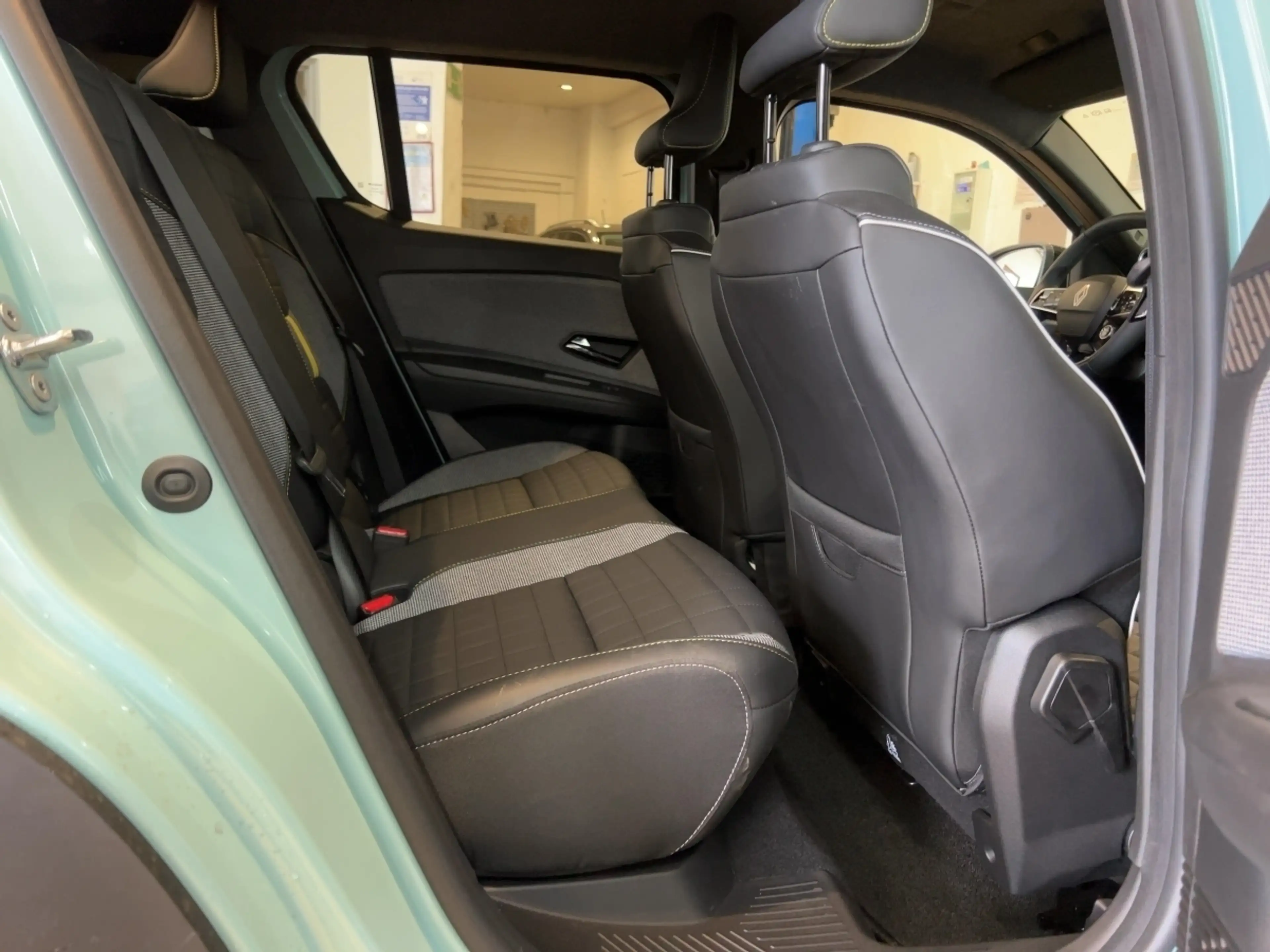 Renault R 4 4 E-Tech elektrisch Iconic 150 Comf Range PDC — photo 9