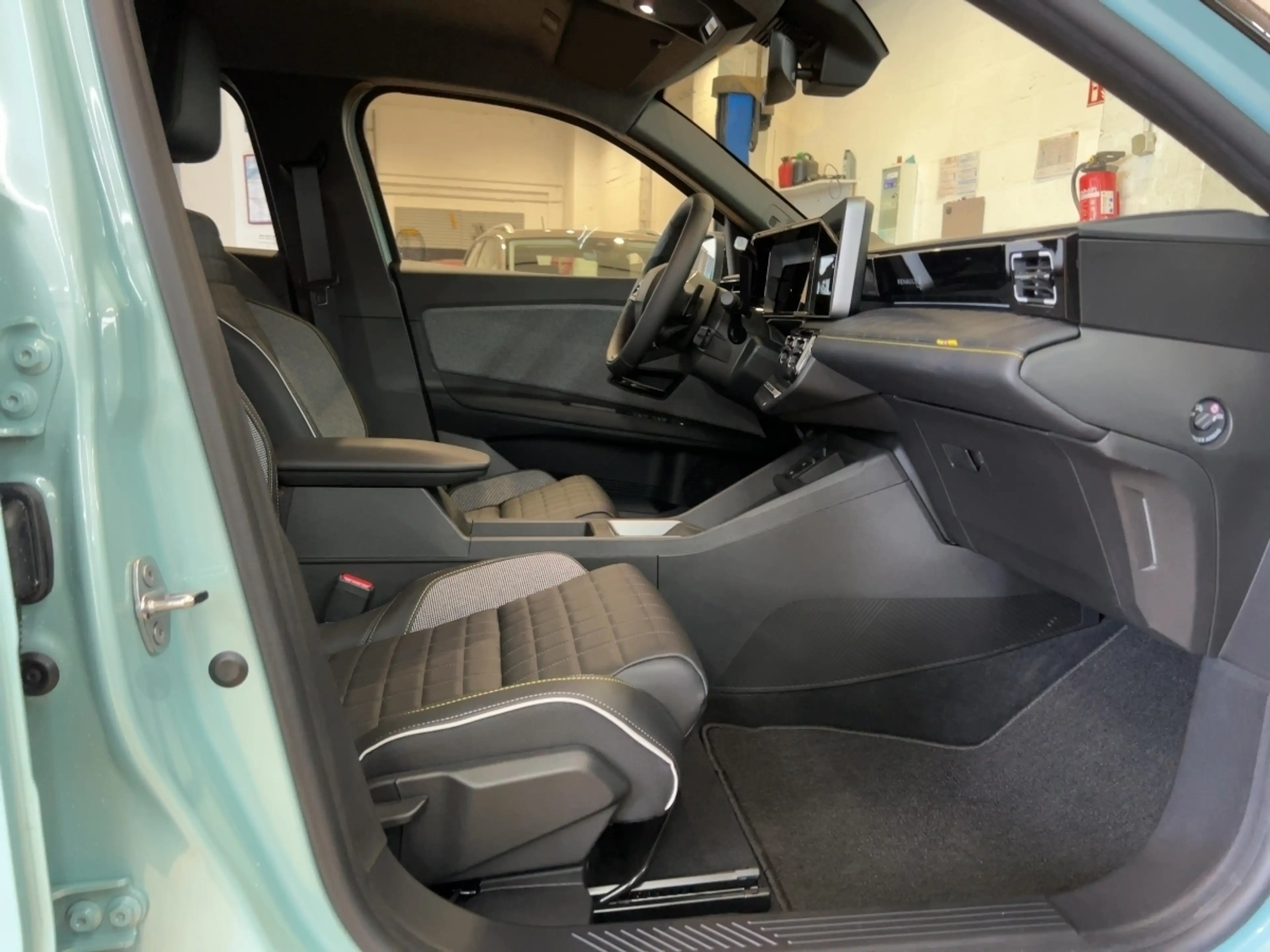 Renault R 4 4 E-Tech elektrisch Iconic 150 Comf Range PDC — photo 8