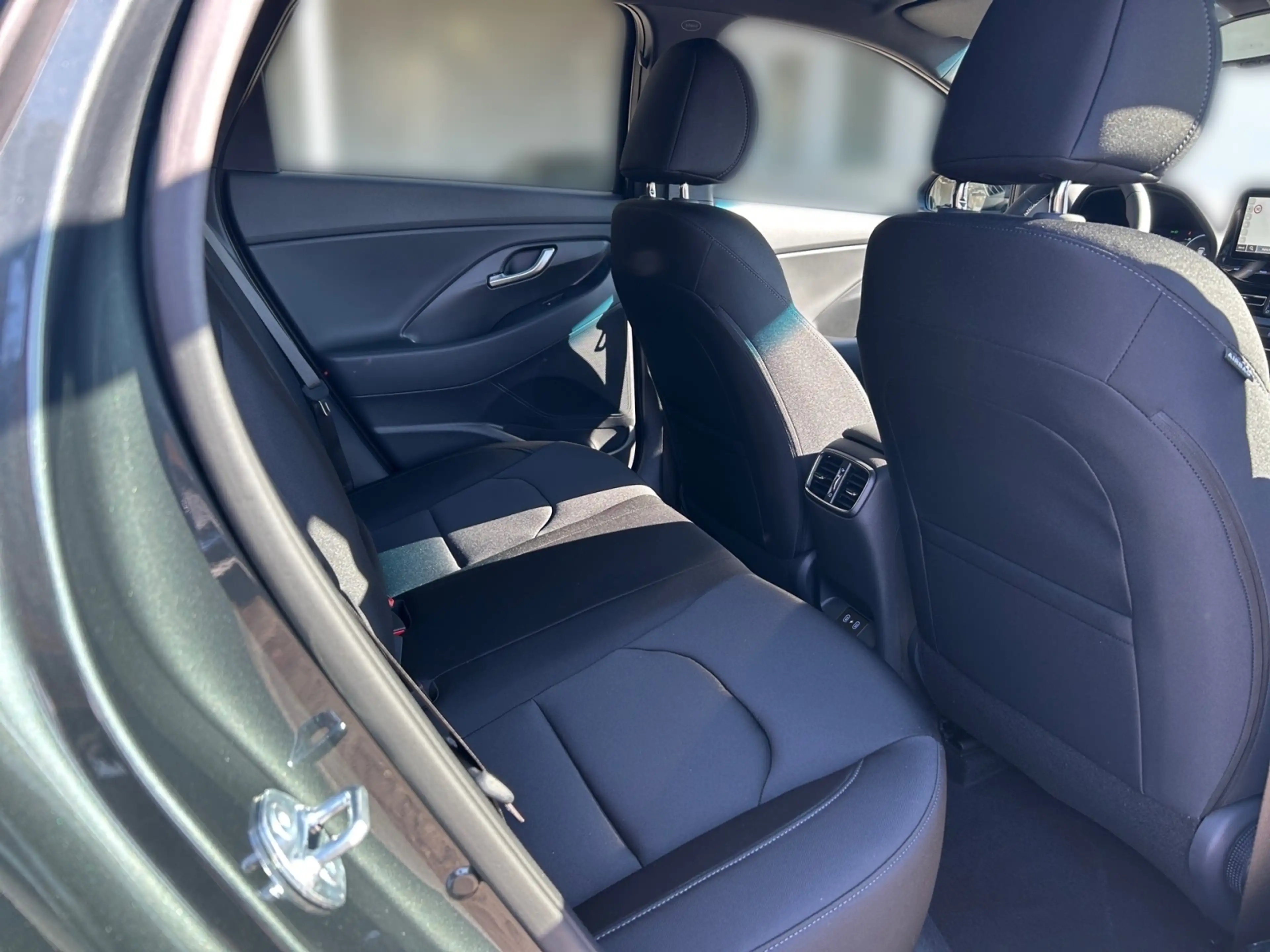 Hyundai i30 i30 1.6 T-GDI Trend Sitzhz./Lenkradhz. Navi/Autom. — photo 13