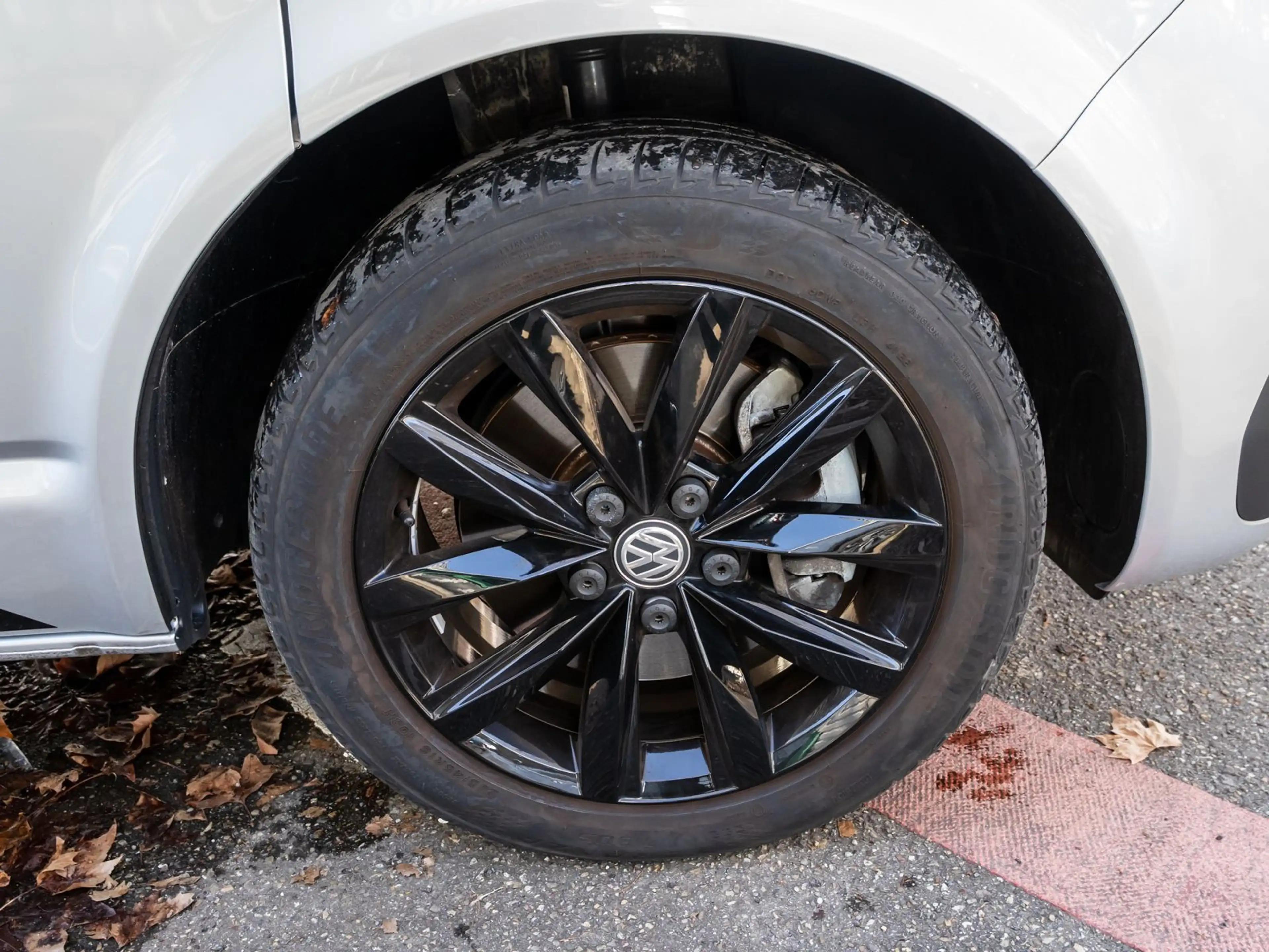 Volkswagen T6.1 Multivan Edition 2.0TDI 4M DSG AHK Navi ACC — photo 10