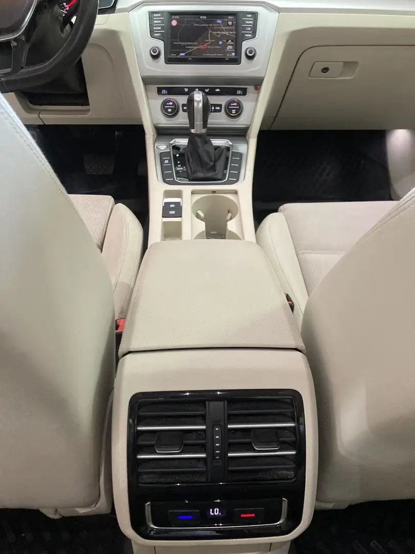 Volkswagen Passat Variant 1.6 tdi Comfortline auto - 2
