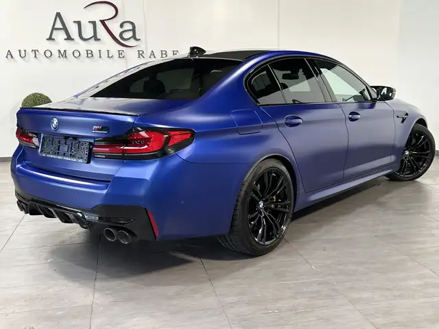 BMW M5 view 4