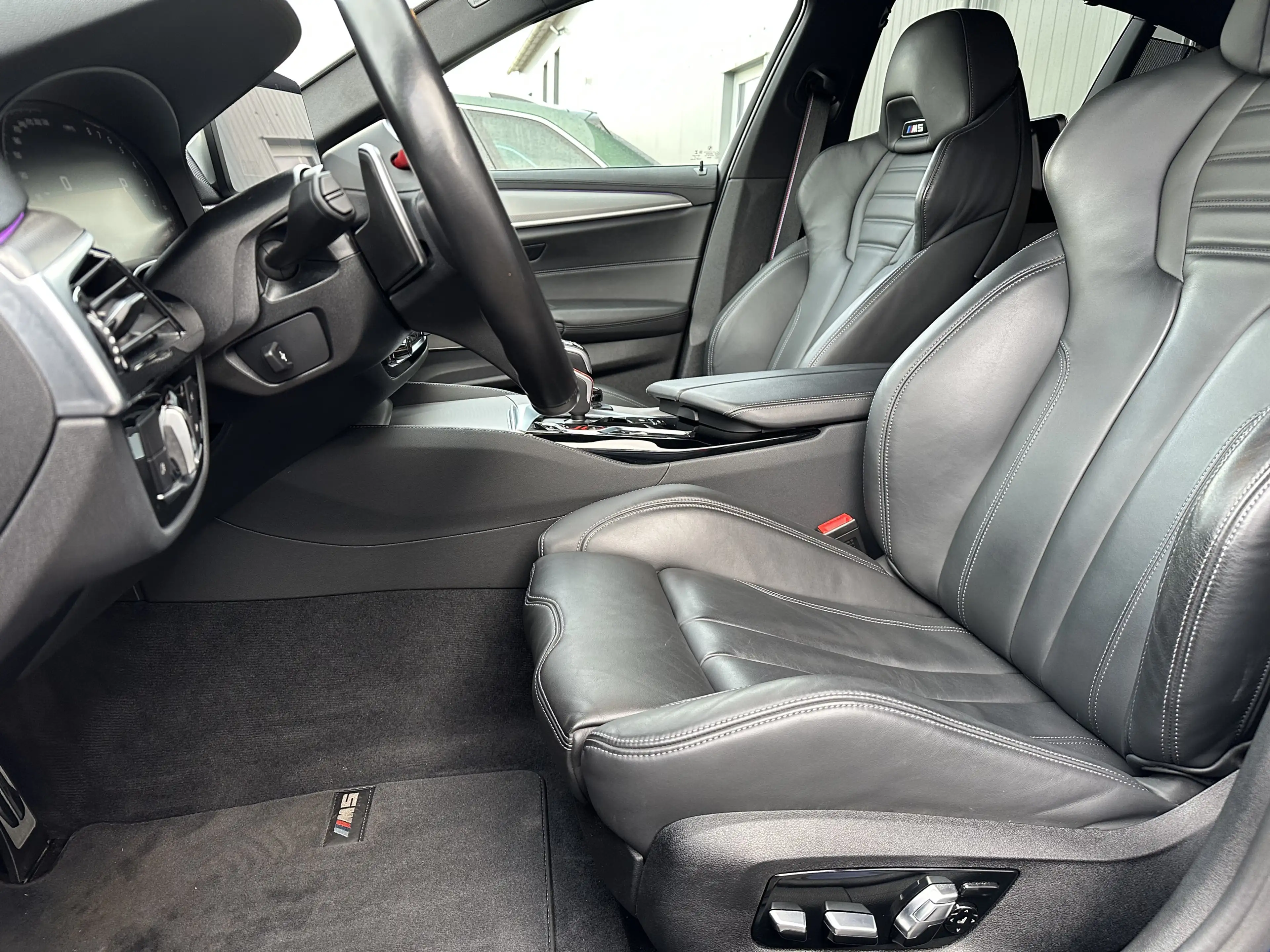 BMW M5 Competition NAV+LED+KERAMIK+KAMERA+20ZOLL+1HD — photo 9
