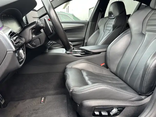 BMW M5 view 9