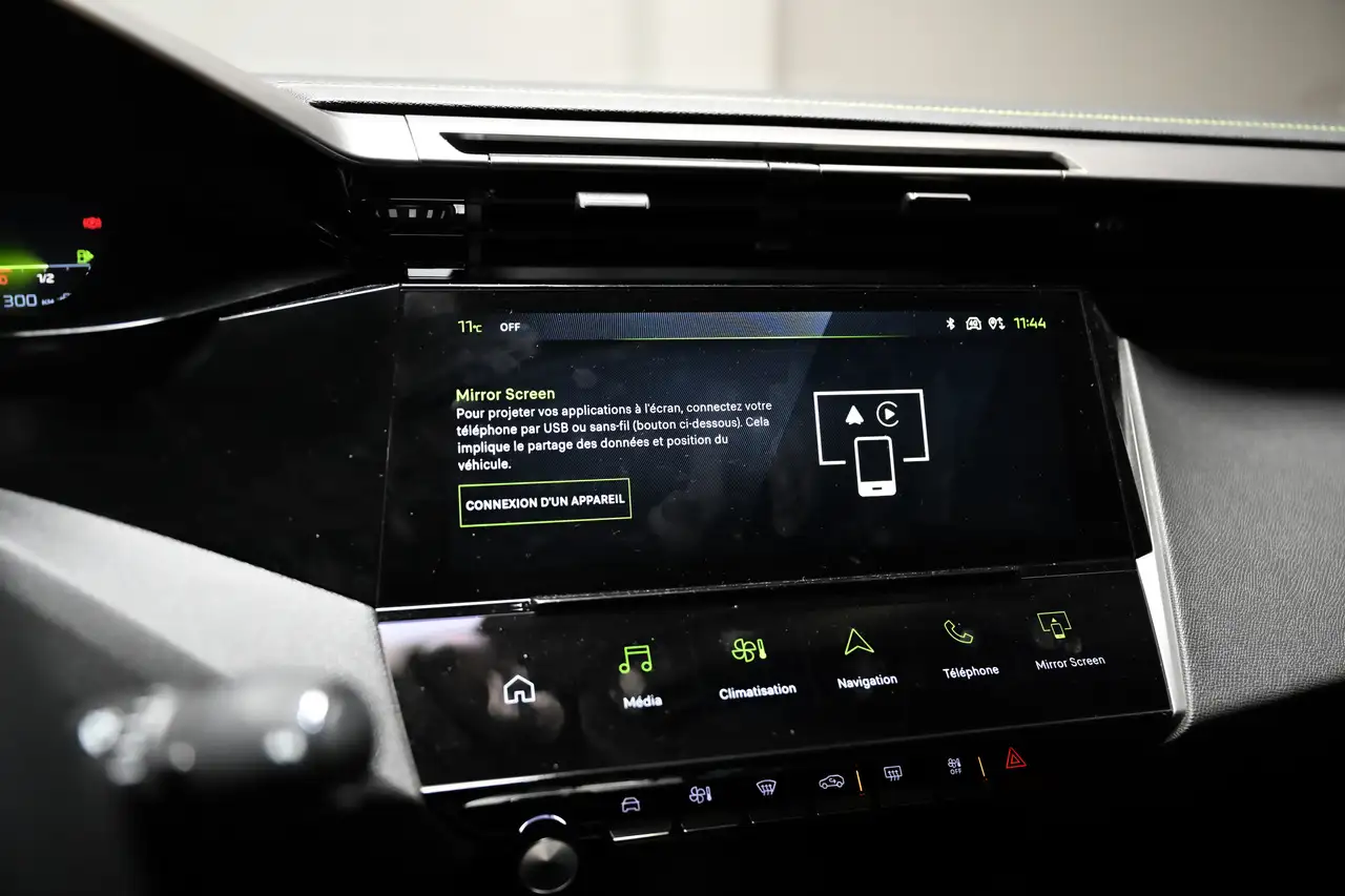Peugeot 408 GT Hybrid 145 /CAMERA/ GPS/ALCANTARA 17