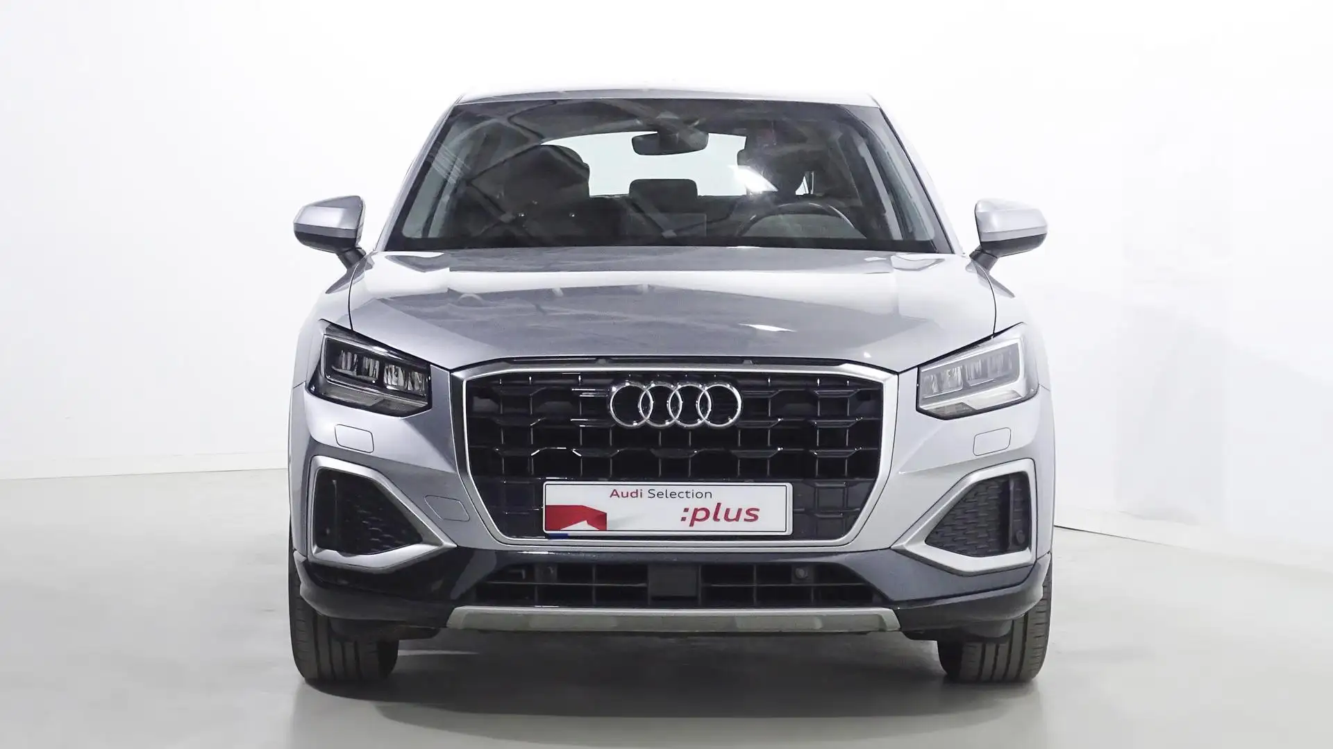 Audi Q2 30 TFSI Advanced 81kW Plateado - 2