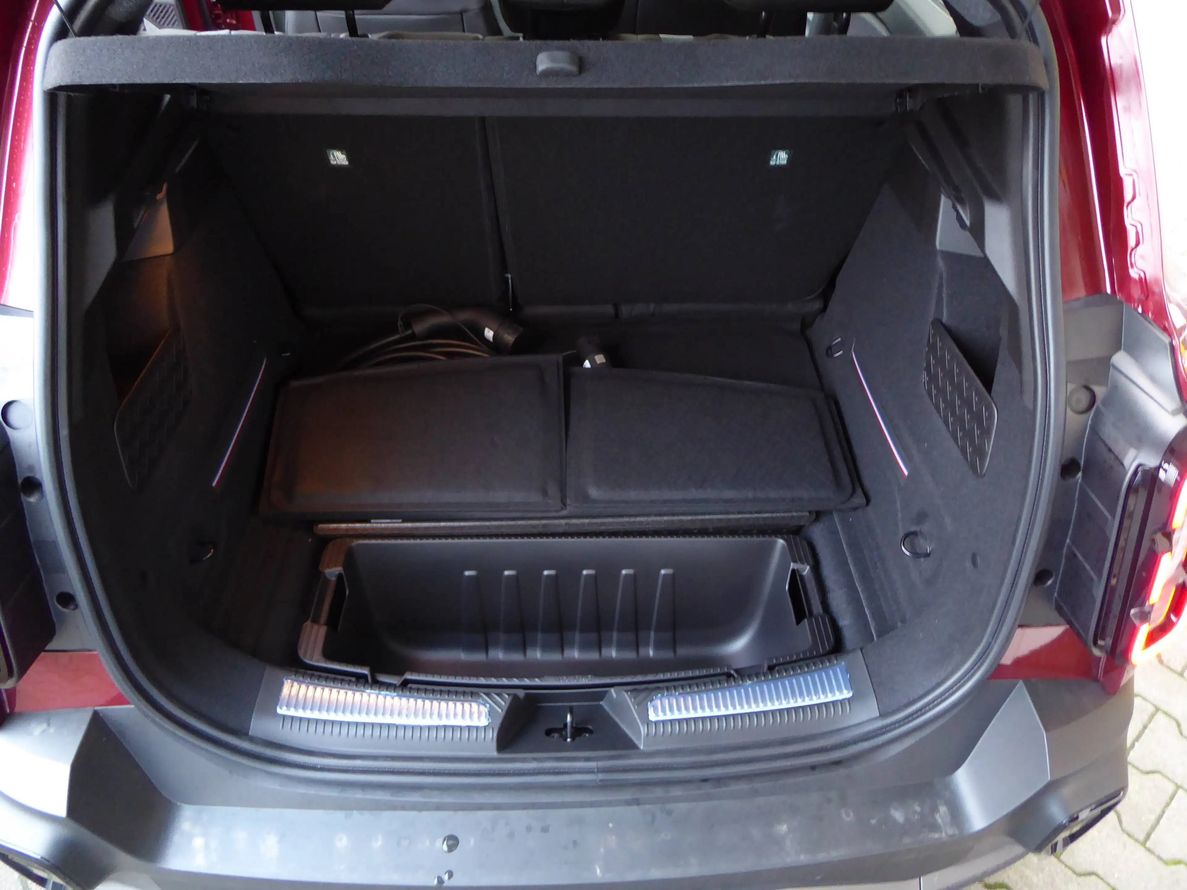 Renault R 4 R 4 E-Tech Iconic 150 Comfort Range — photo 15