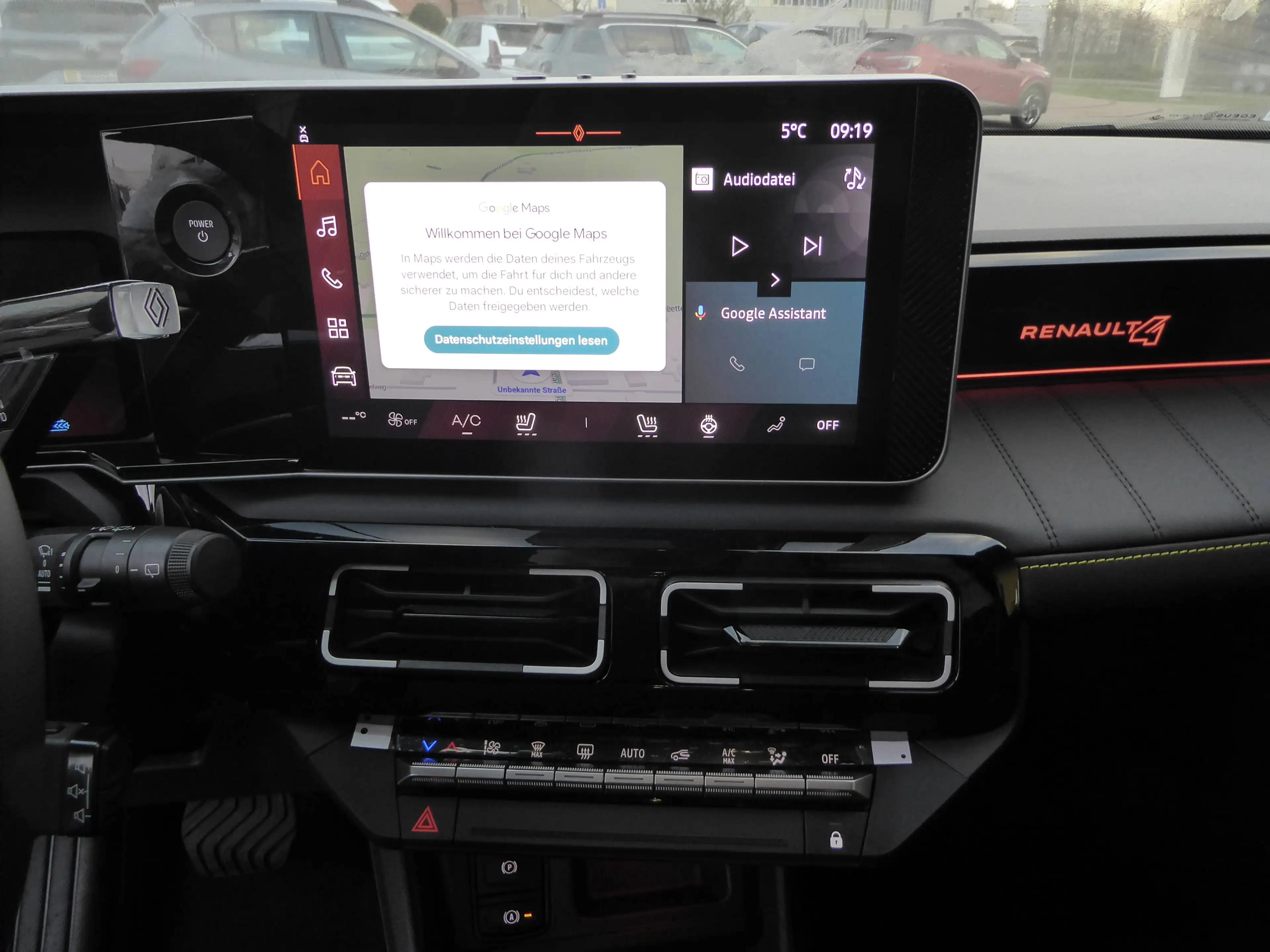 Renault R 4 R 4 E-Tech Iconic 150 Comfort Range — photo 10