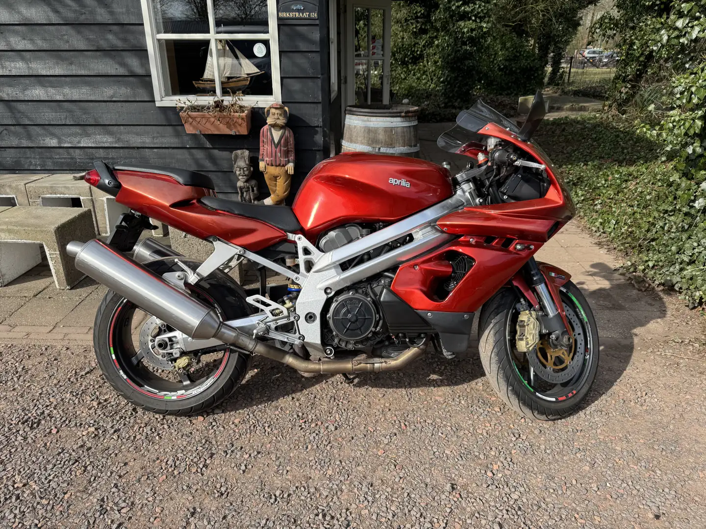 Aprilia SL 1000 Falco - 1