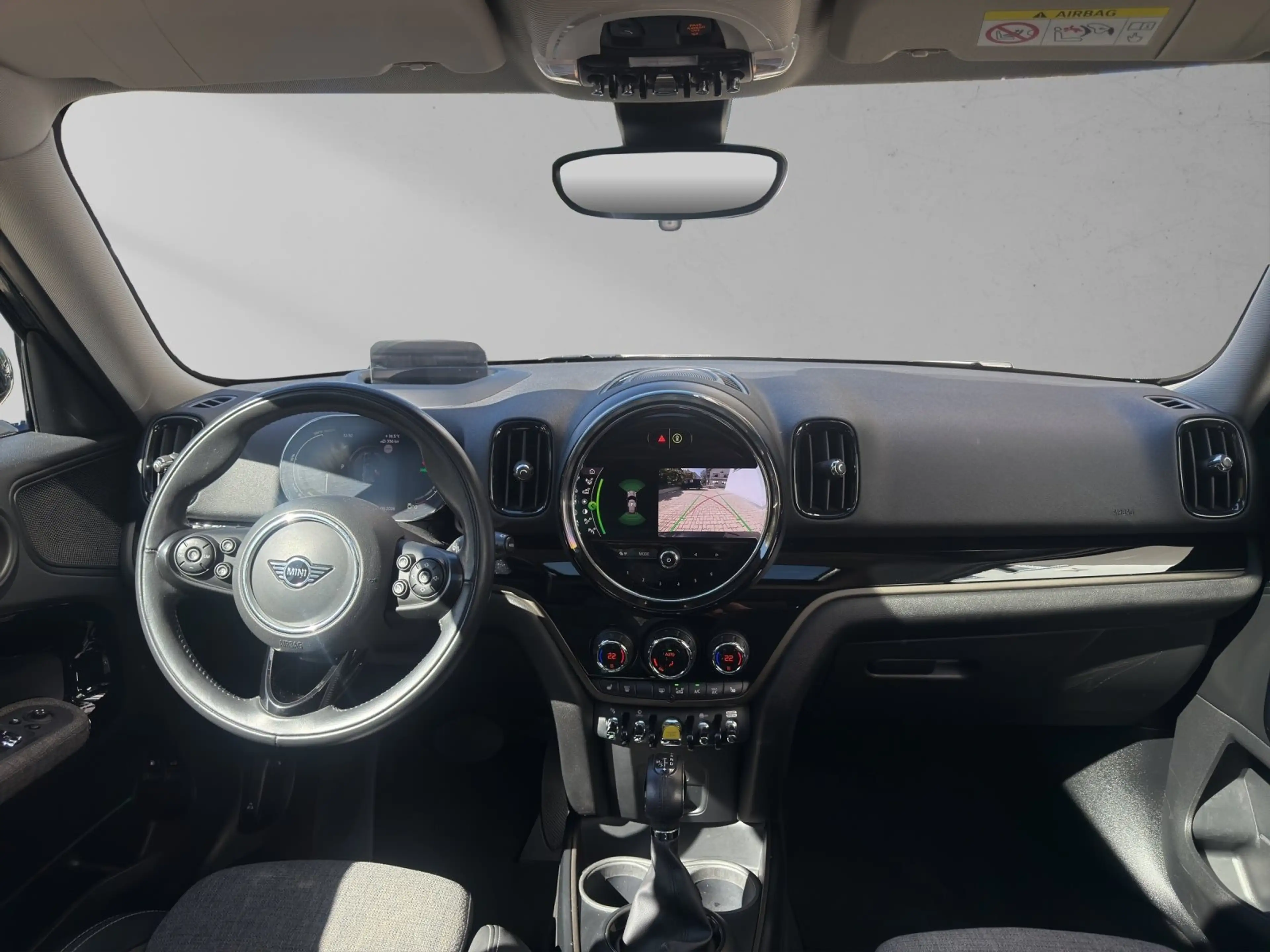 MINI Cooper SE Countryman Cooper SE ALL4 Countryman Citypaket HUD RFK — photo 15