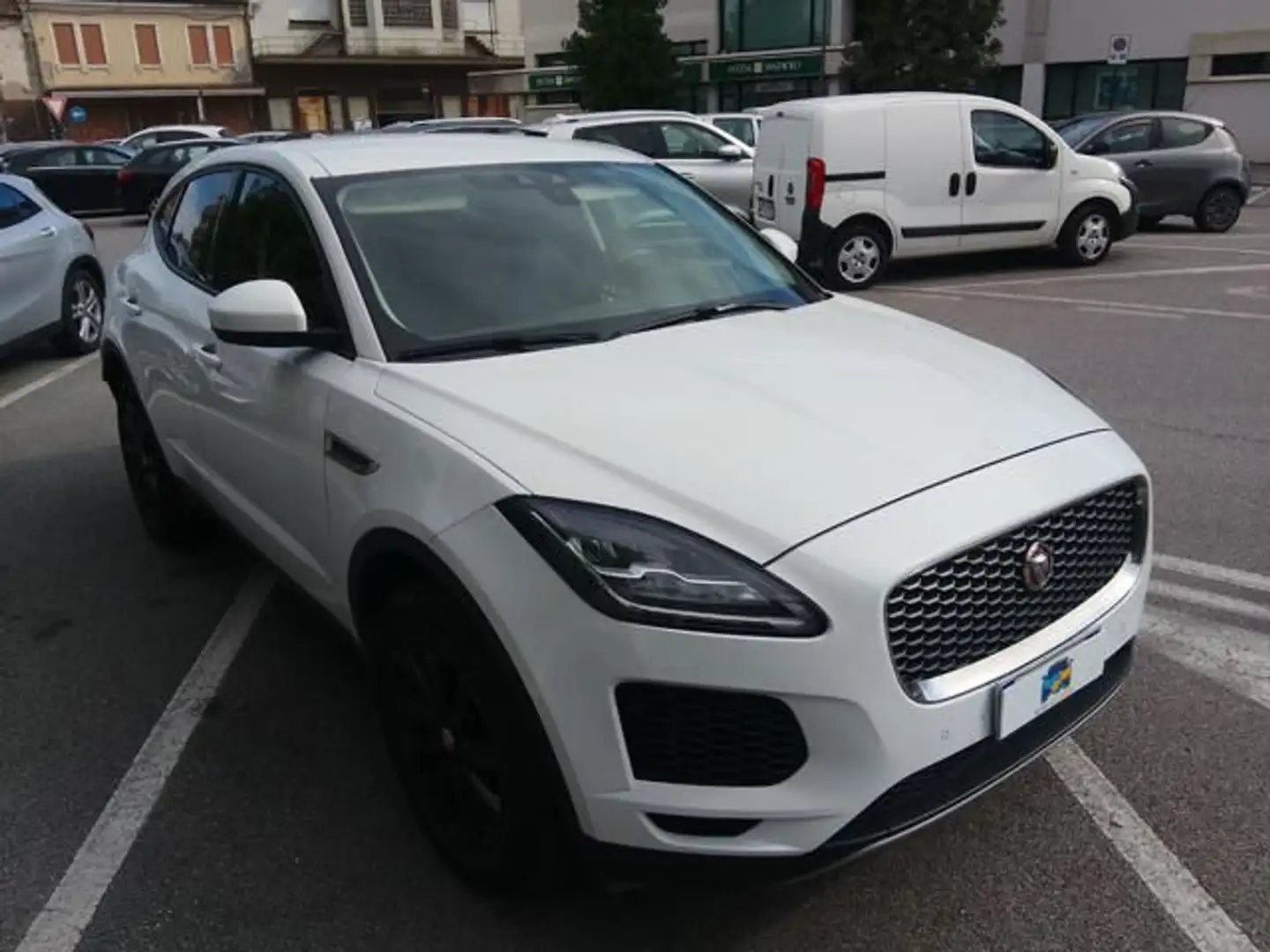 Jaguar E-Pace 2.0D 150 CV AWD aut. Wit - 1