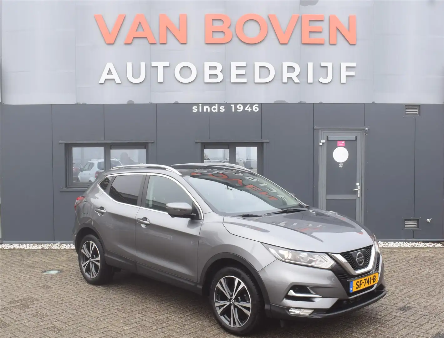 Nissan Qashqai 1.2 115pk DIG-T XTRONIC N-Connecta Grau - 1