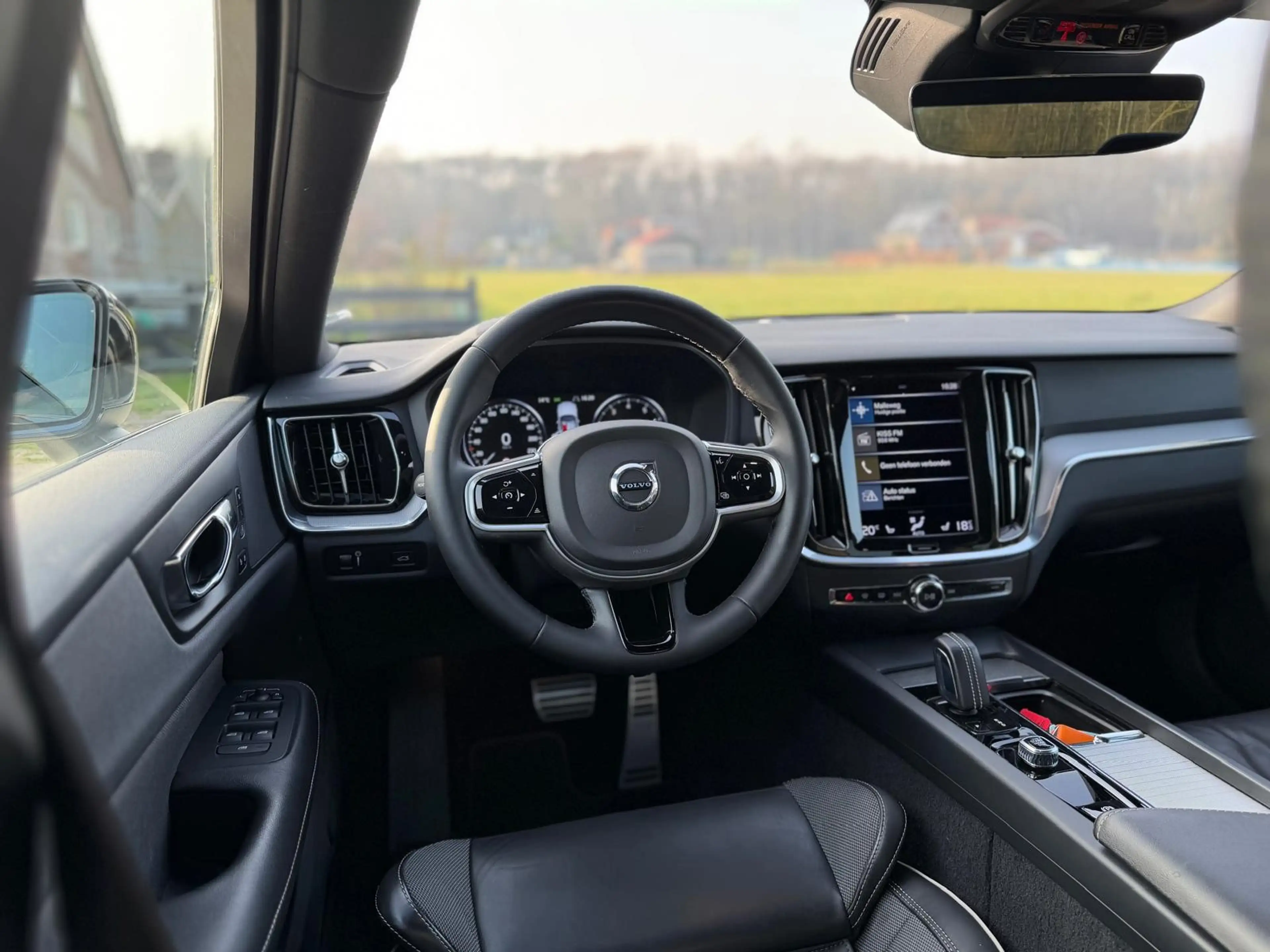Volvo S60 2.0 B3 R-Design / Automaat / Airco / Navi / Camera — photo 15