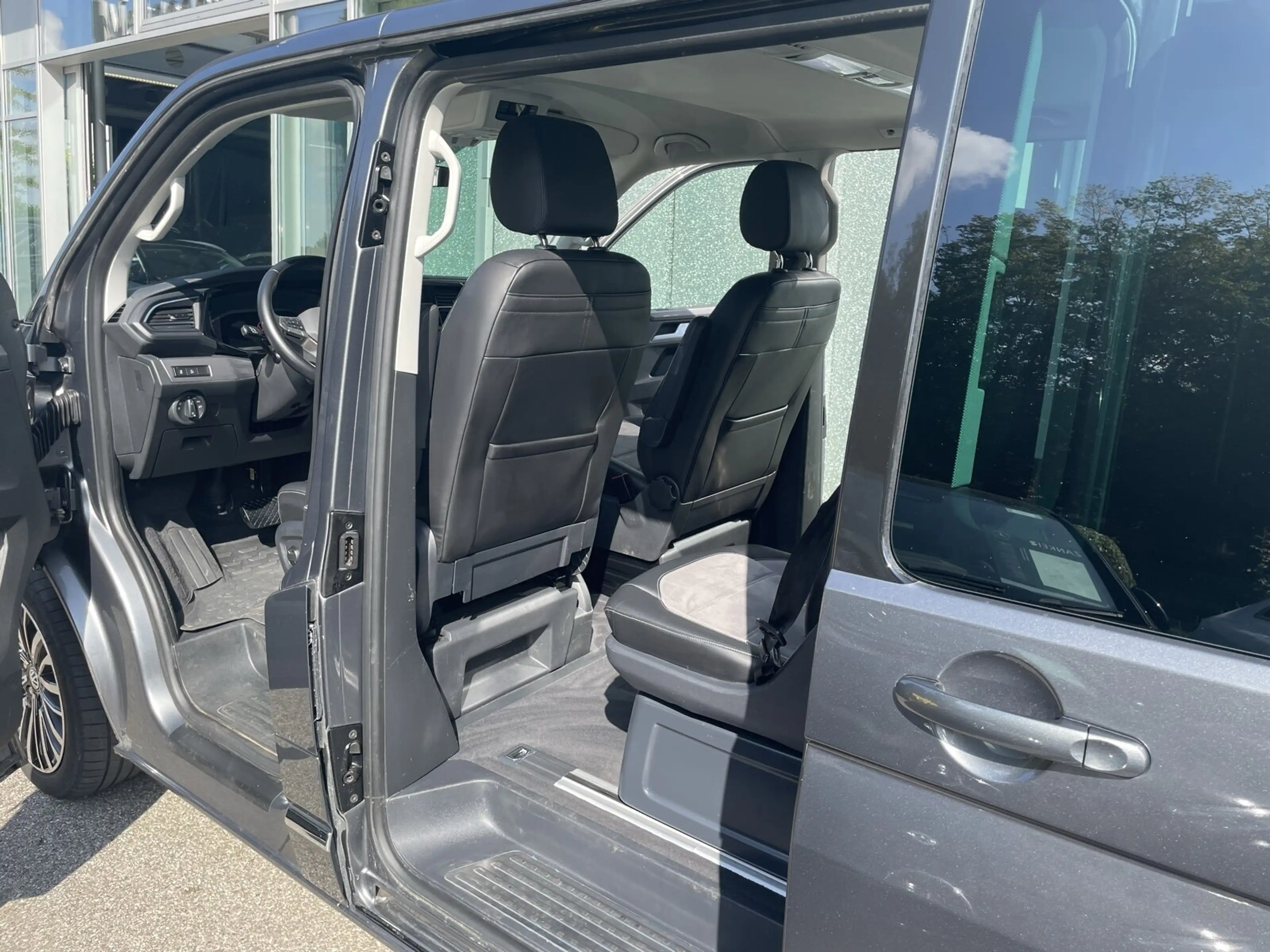 Volkswagen T6.1 Transporter T6.1 2.0 TDI 4MO Multivan Generation Six (EURO 6d) — photo 13