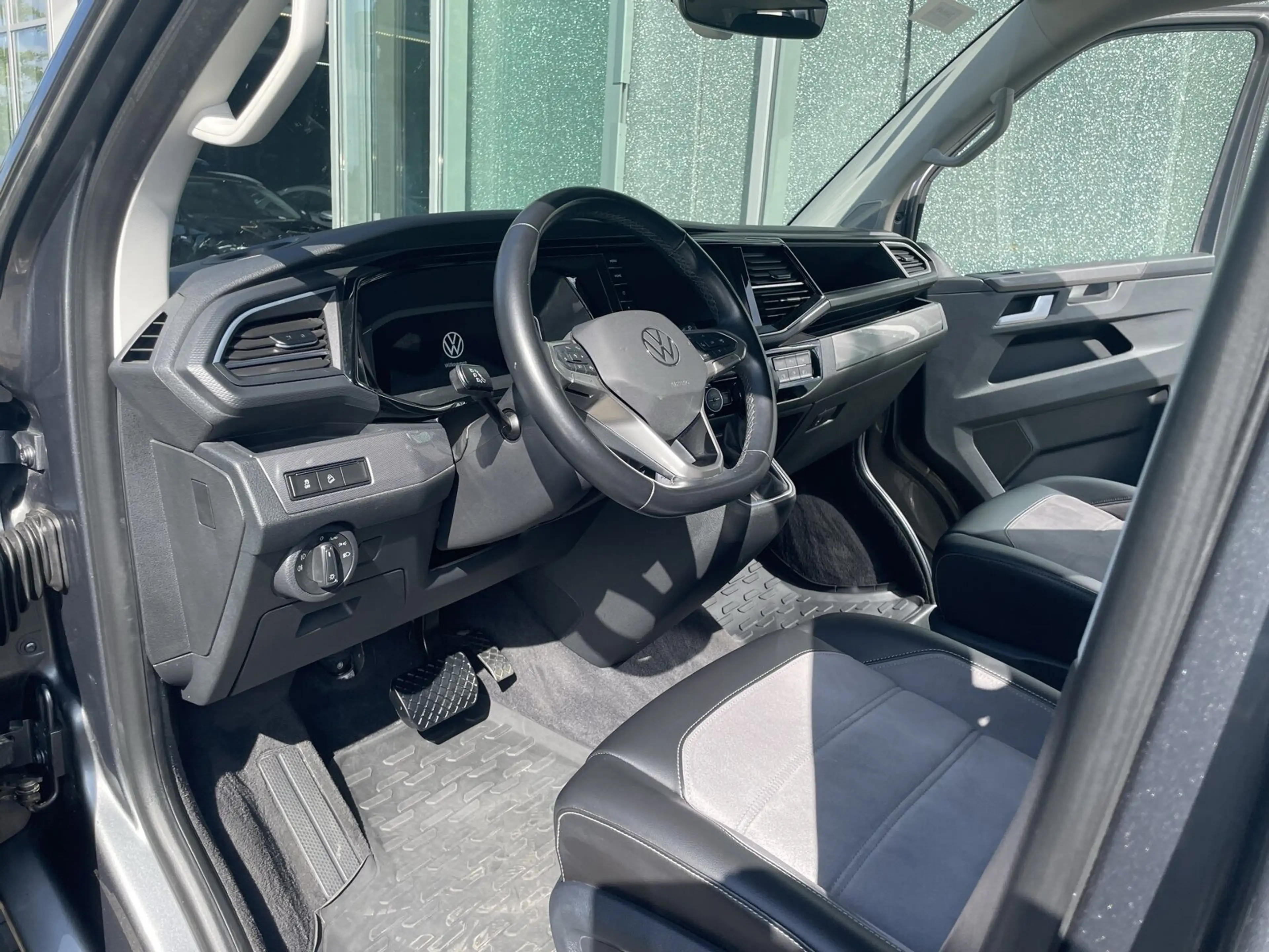 Volkswagen T6.1 Transporter T6.1 2.0 TDI 4MO Multivan Generation Six (EURO 6d) — photo 10
