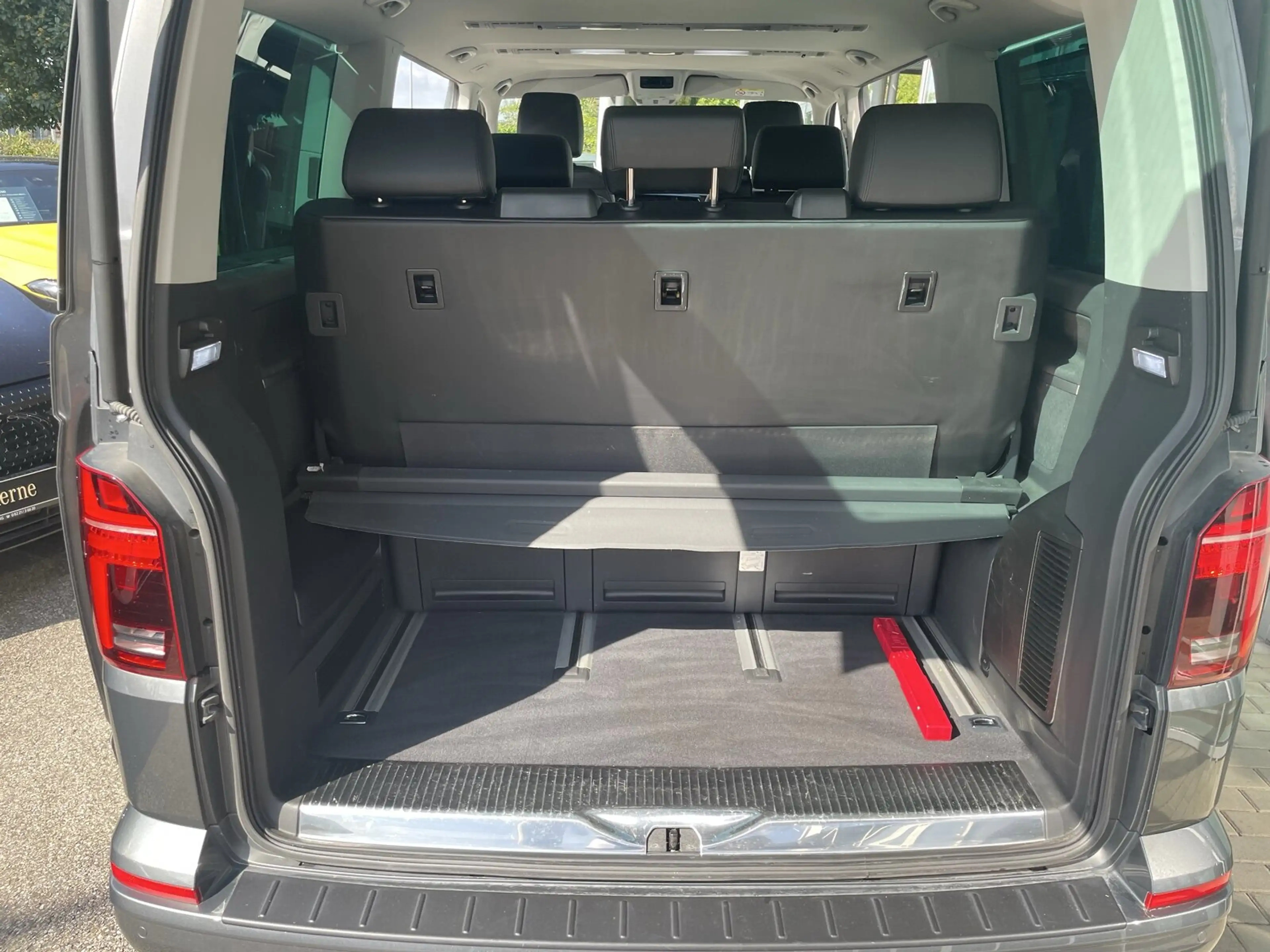Volkswagen T6.1 Transporter T6.1 2.0 TDI 4MO Multivan Generation Six (EURO 6d) — photo 15