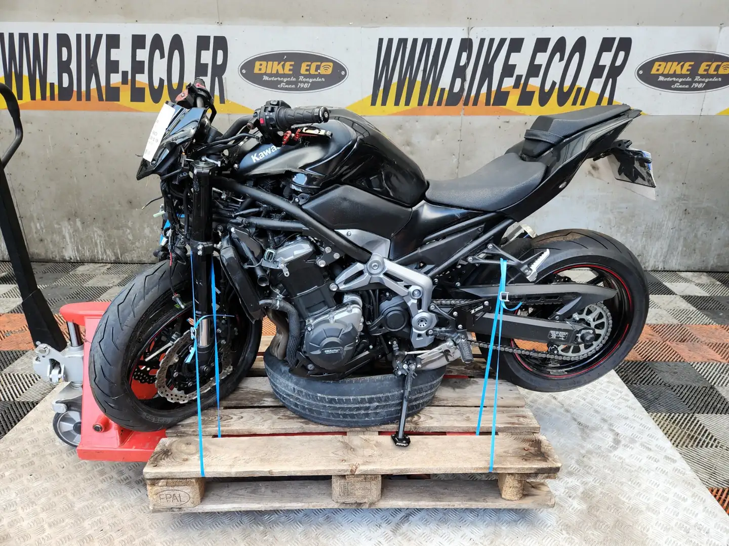 Kawasaki Z 900 Noir - 2
