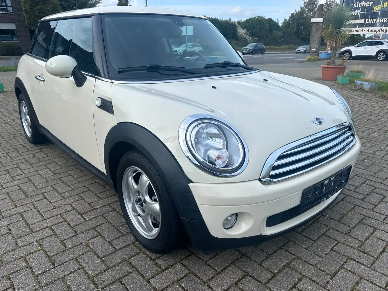 2009 MINI One Mini One * Automat*  Pepper*, photograph 3