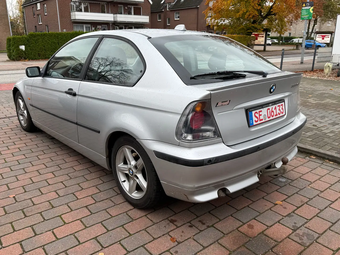 BMW 320 320td compact Silber - 2