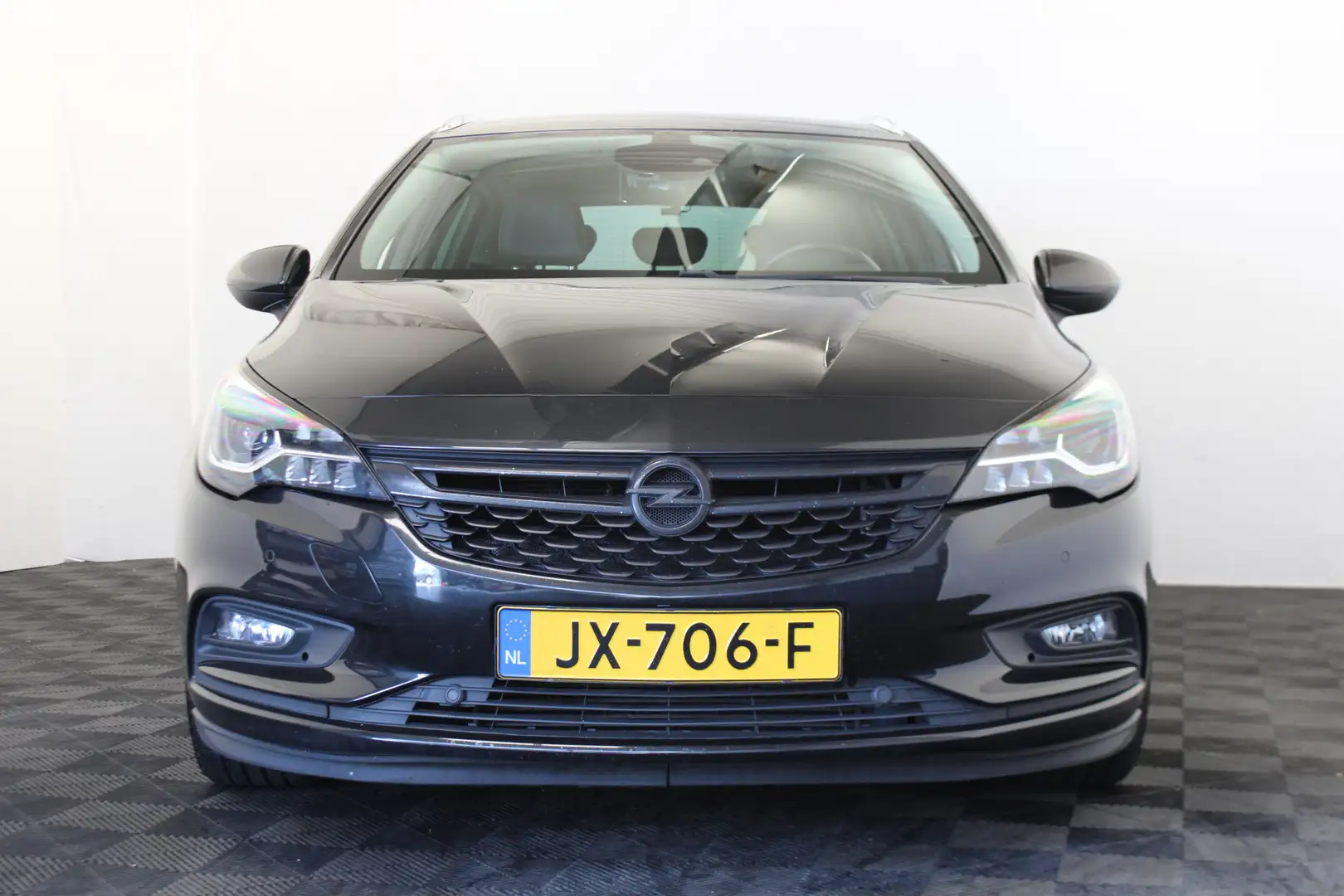 Opel Astra Sports Tourer 1.6 CDTI Innovation Zwart - 2