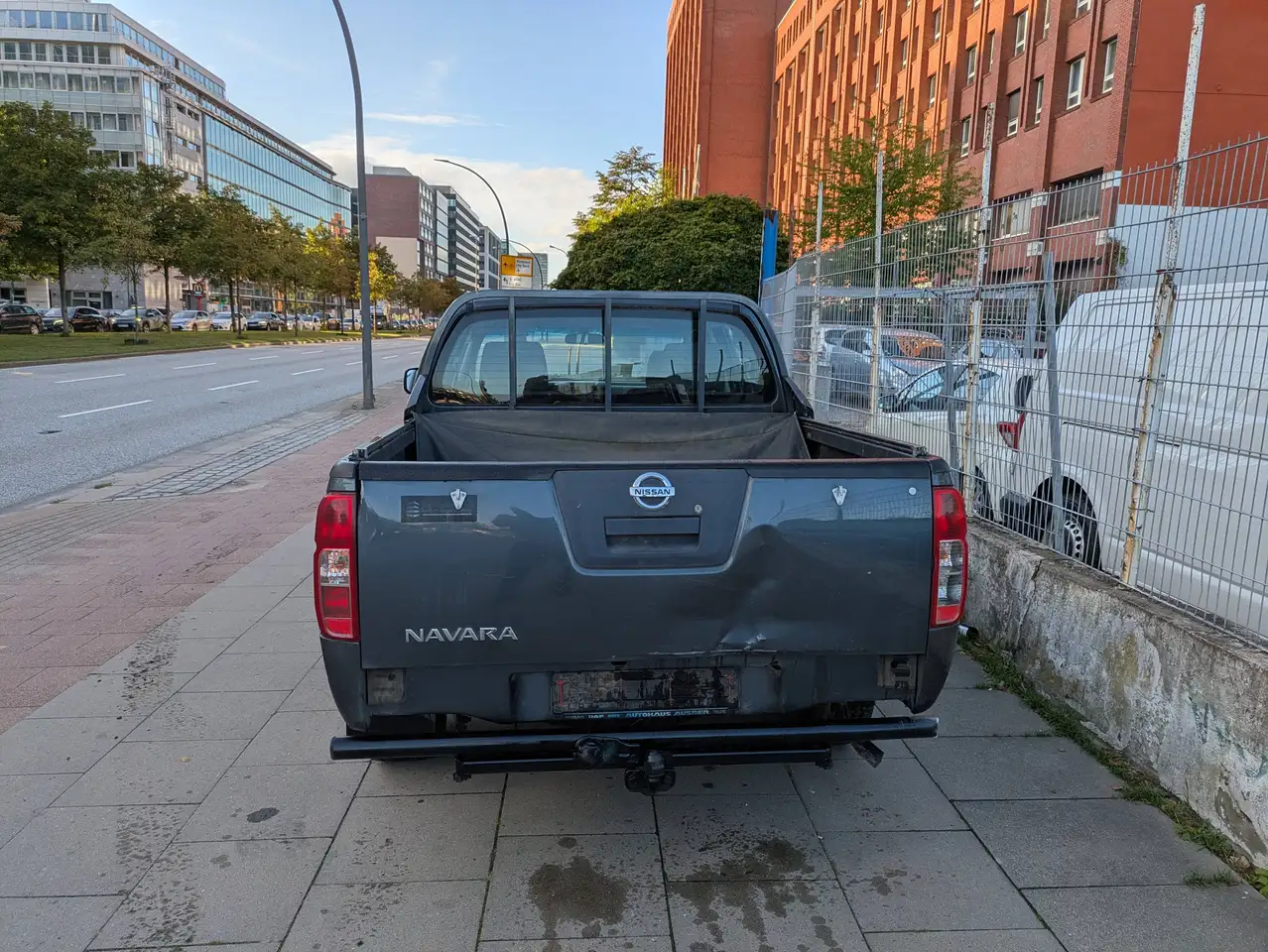 NISSAN NAVARA 4X4 DOUBLE CAB -  2.5L 144 ch - 148 314KMS - ATTELAGE