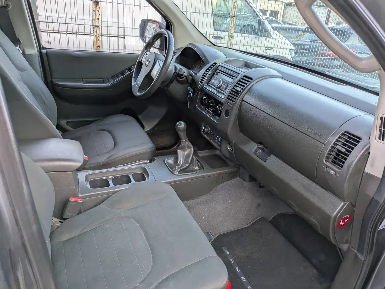 NISSAN NAVARA 4X4 DOUBLE CAB -  2.5L 144 ch - 148 314KMS - ATTELAGE