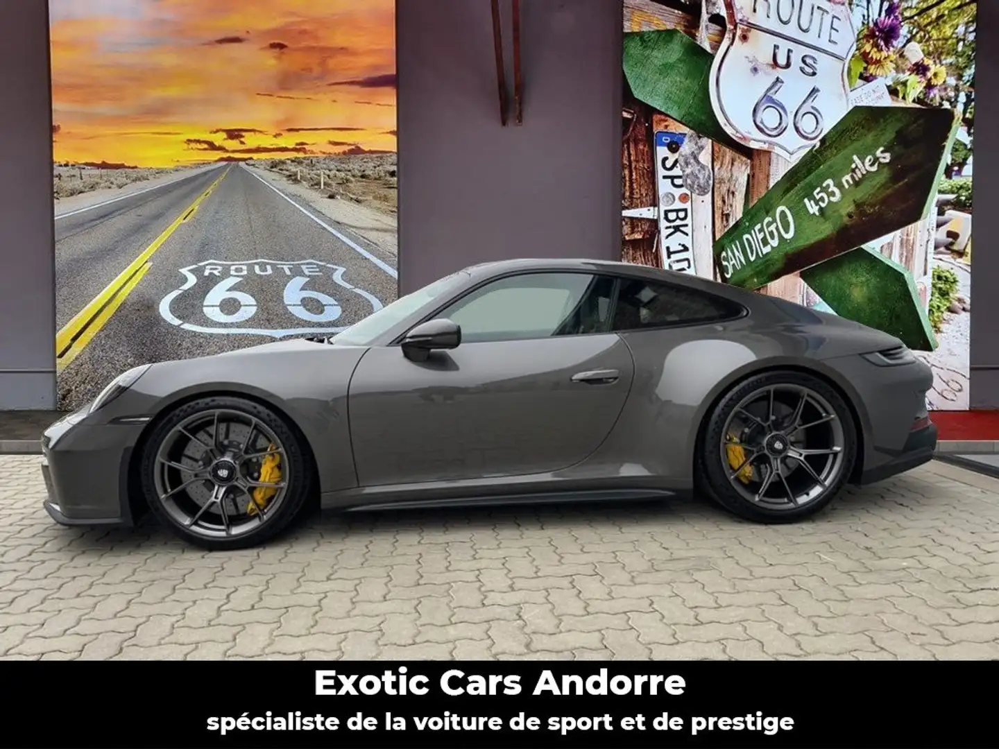 Porsche 992 GT3 Touring Gris - 2
